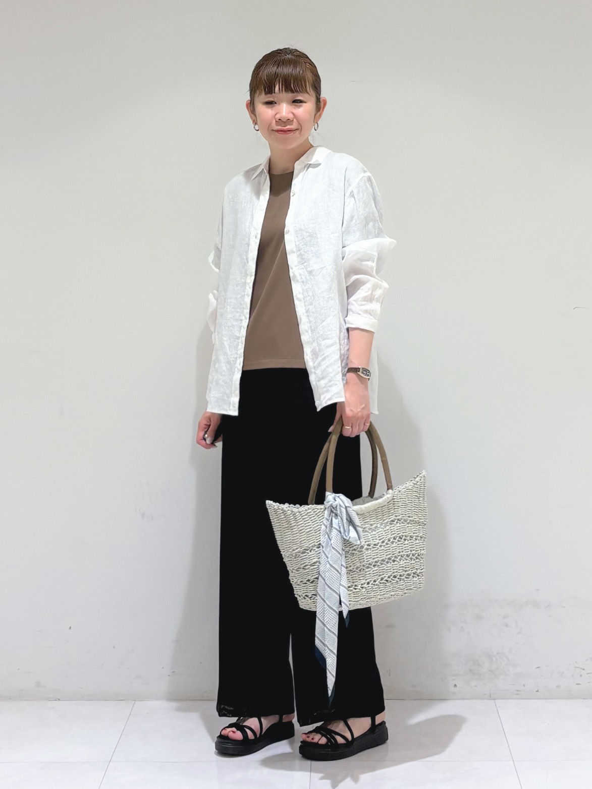 tsuyuさんの「INDIVI｜【2柄展開】柄デザインスカーフ」を使ったコーディネート