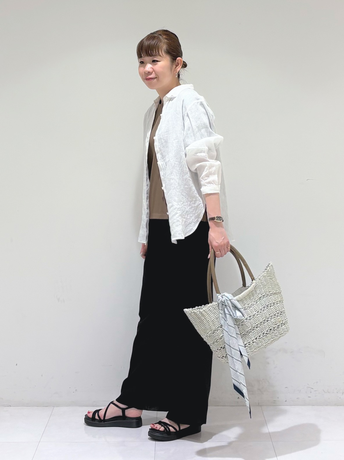 tsuyuさんの「INDIVI｜【2柄展開】柄デザインスカーフ」を使ったコーディネート