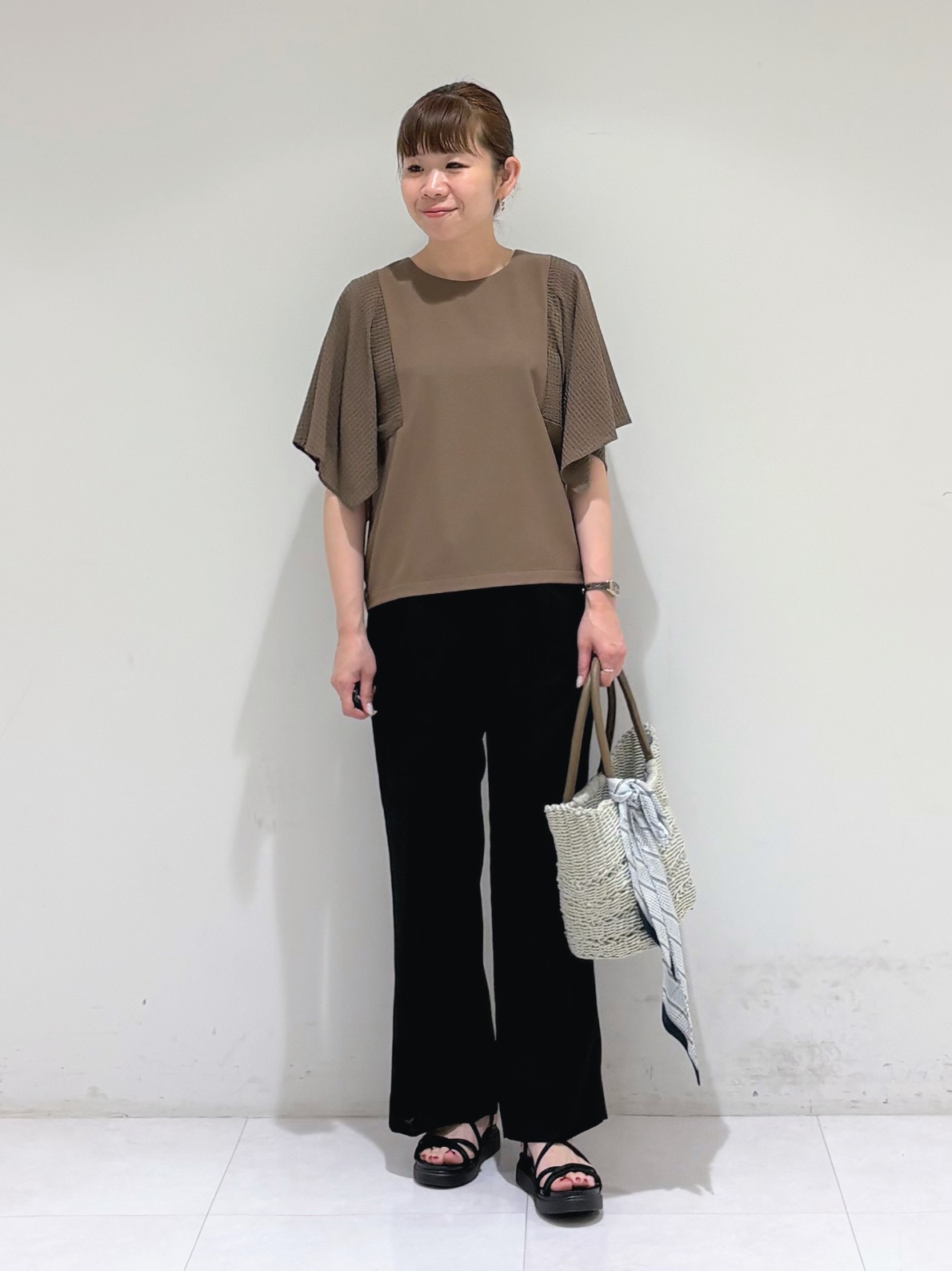 tsuyuさんの「INDIVI｜【2柄展開】柄デザインスカーフ」を使ったコーディネート