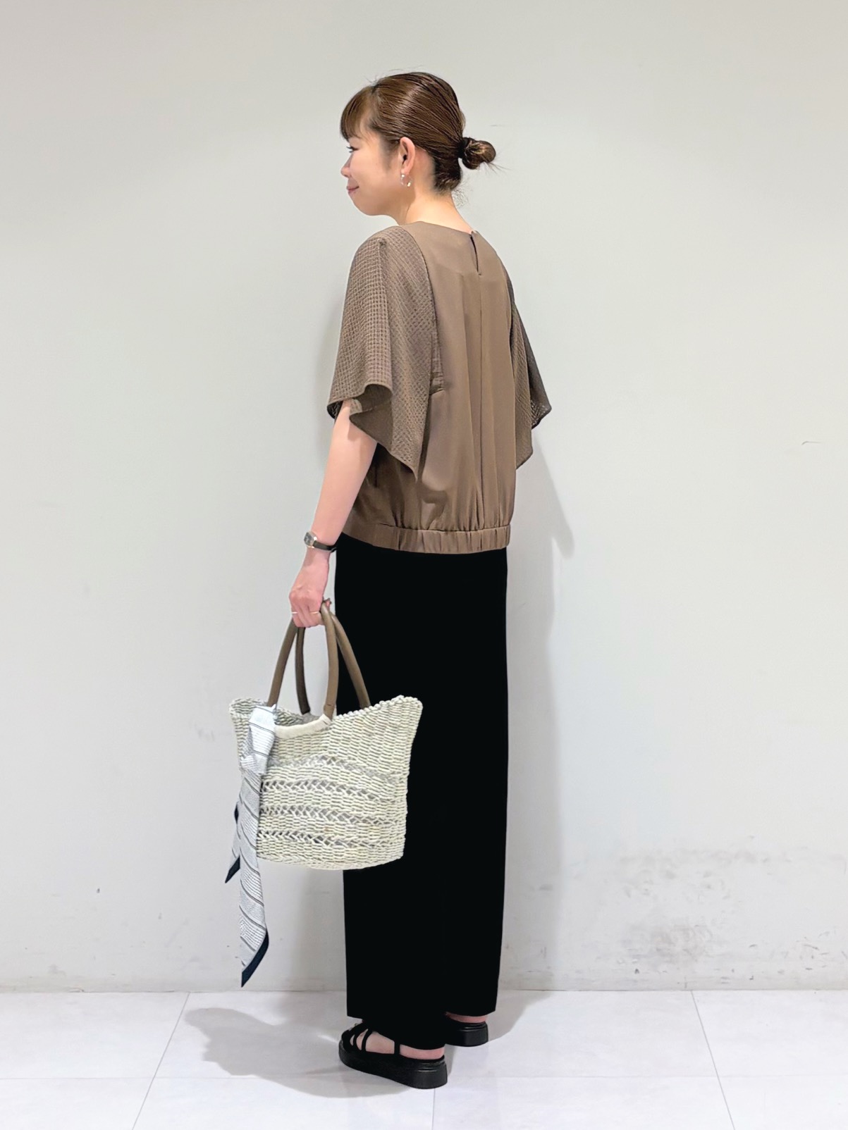 tsuyuさんの「INDIVI｜【2柄展開】柄デザインスカーフ」を使ったコーディネート