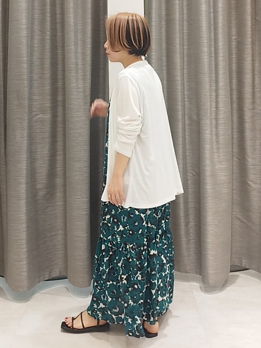 s u g iさんの「UNTITLED｜【接触冷感/UVカット/遮熱機能】フライスジャージカーディガン」を使ったコーディネート