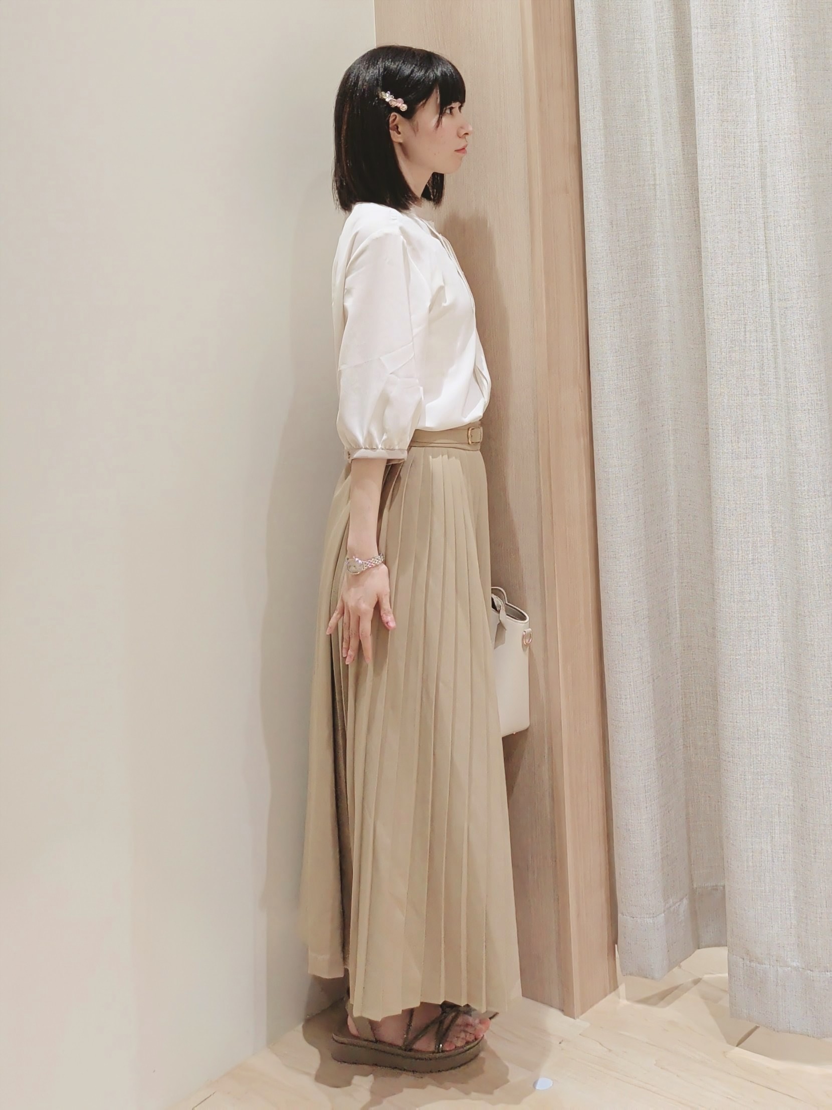 Yuiさんの「grove｜【二の腕カバー・お仕事】フロントタック配色ブラウス」を使ったコーディネート