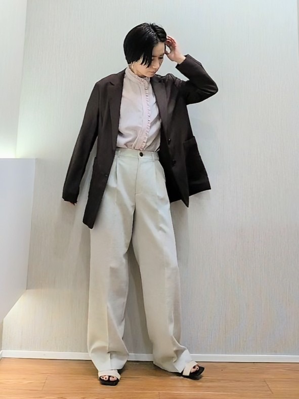 ミズタさんの「UNTITLED｜◆【程よいシアー感/洗える】エアリーバイオジャケット」を使ったコーディネート