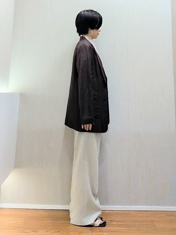 ミズタさんの「UNTITLED｜◆【程よいシアー感/洗える】エアリーバイオジャケット」を使ったコーディネート