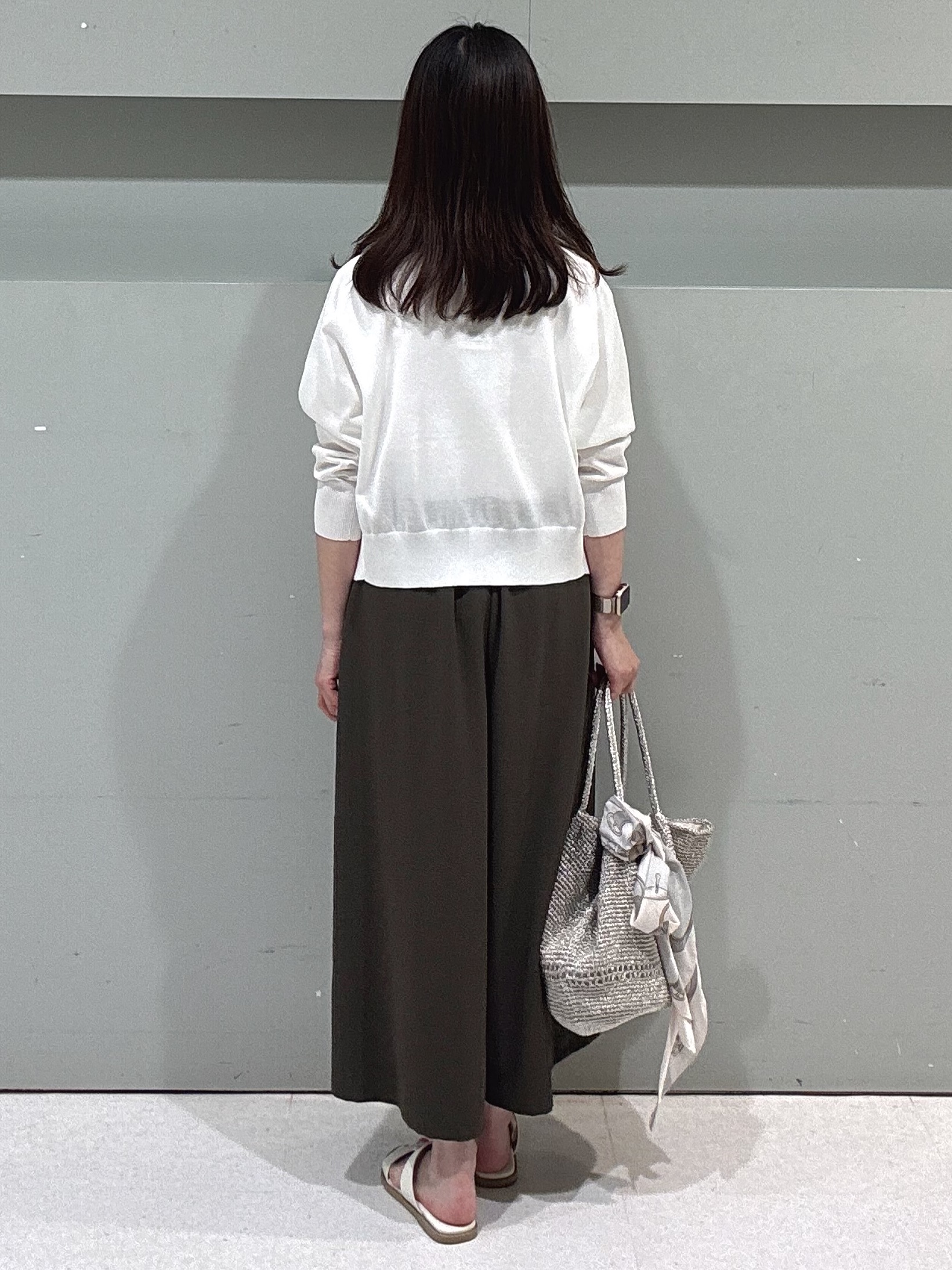 makiさんの「UNTITLED｜【アンサンブル可/日除け・冷房対策】シアーレーヨンZIPカーディガン」を使ったコーディネート