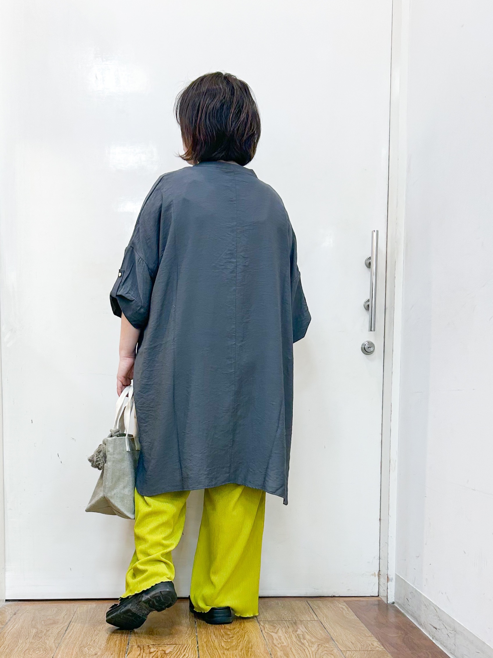 haruさんの「SHOO･LA･RUE｜【S-LL/洗濯機可】気になる体型すっぽり隠す スキッパードルマンチュニック」を使ったコーディネート
