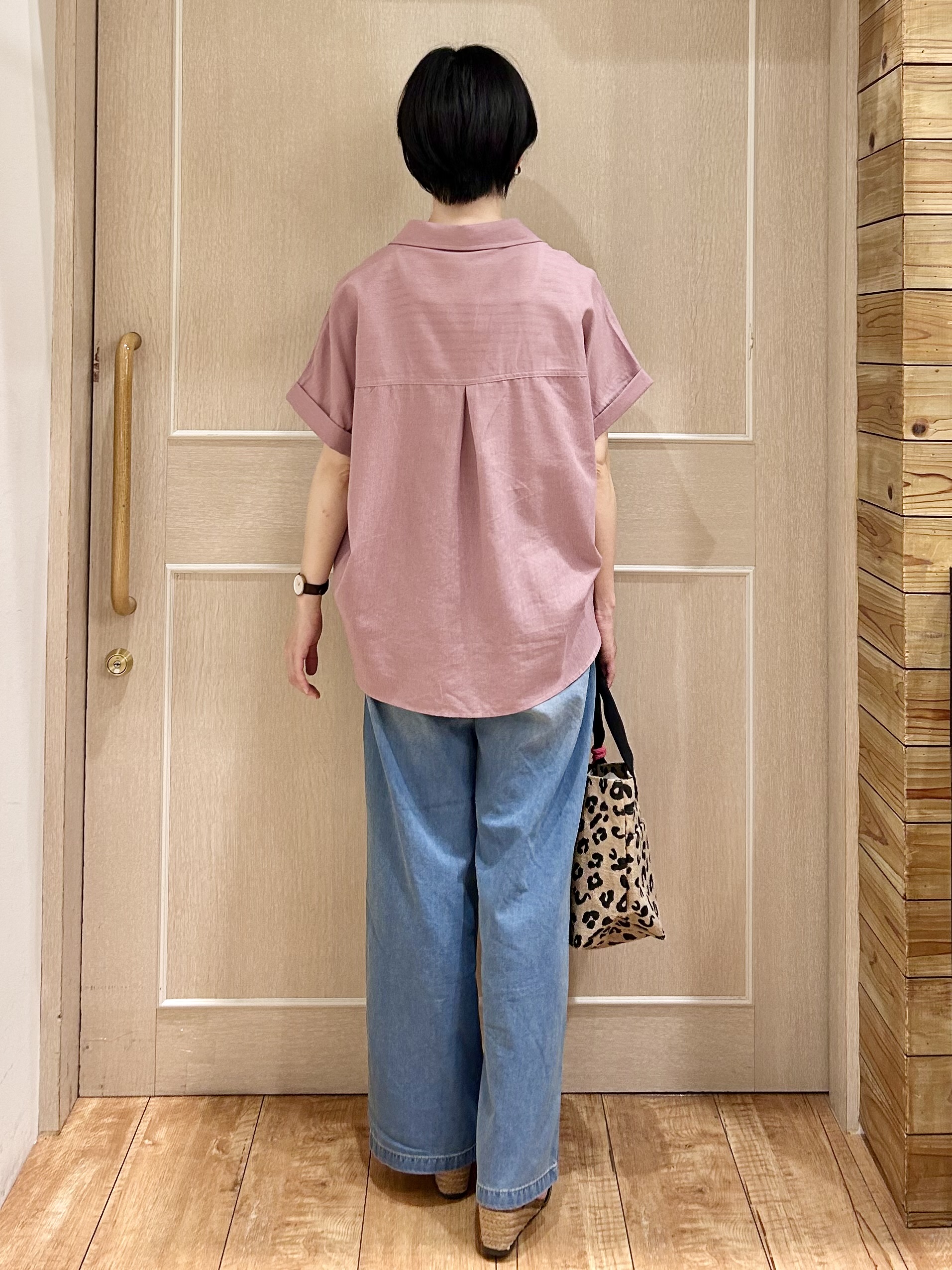 ちぐささんの「SHOO･LA･RUE｜【UV/吸水速乾/抗菌防臭】インせず着られる フレンチリネンスキッパーシャツ」を使ったコーディネート
