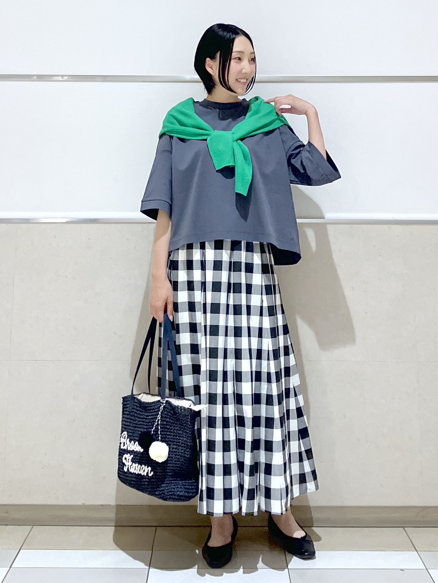 eriko さんの「Dessin｜【体型カバー】美光沢カットソーボクシーシルエット」を使ったコーディネート