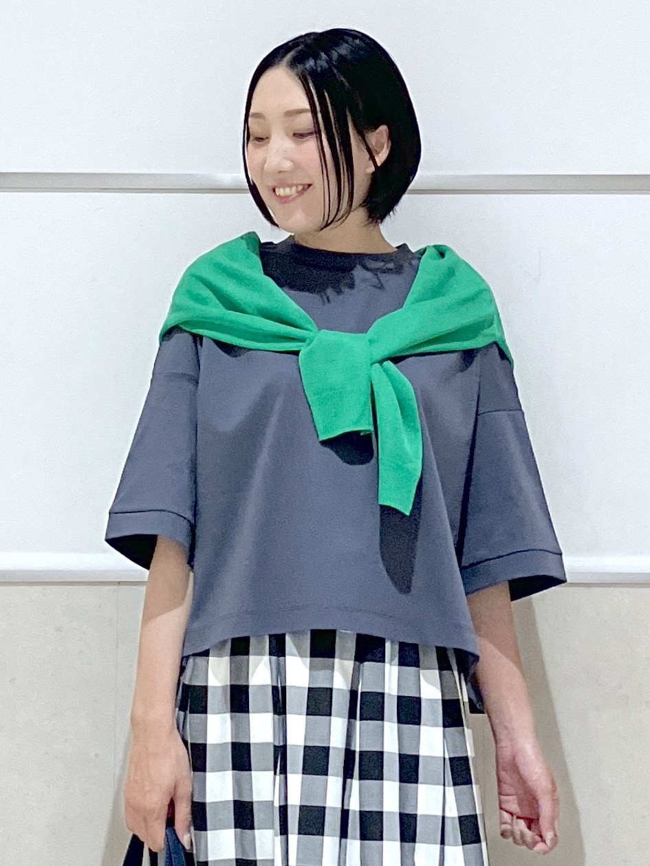 eriko さんの「Dessin｜【体型カバー】美光沢カットソーボクシーシルエット」を使ったコーディネート