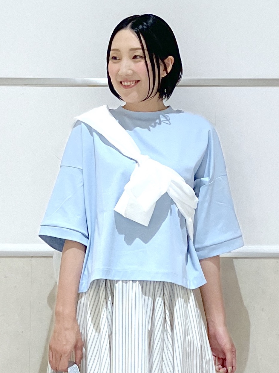 eriko さんの「Dessin｜【体型カバー】美光沢カットソーボクシーシルエット」を使ったコーディネート