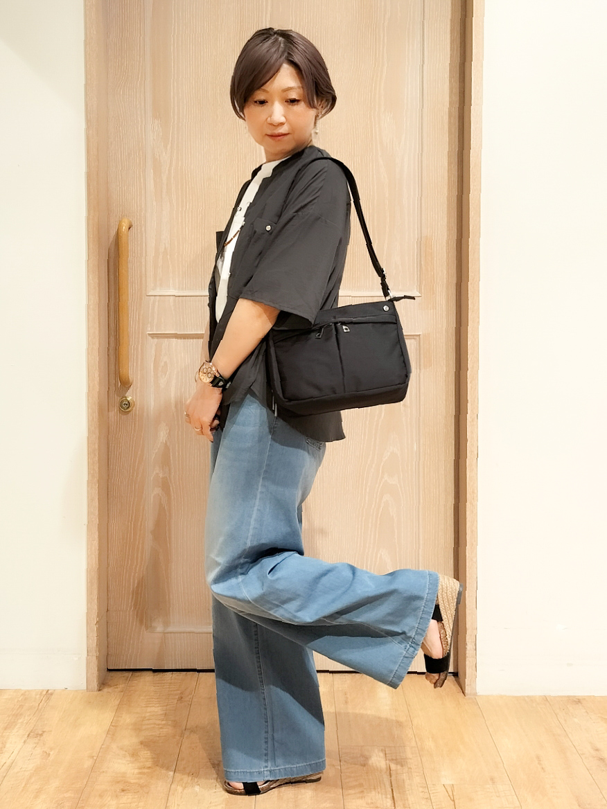 YUKIさんの「SHOO･LA･RUE｜【洗濯機可/S-LL】大人の抜け感 ゆるっと5分袖シャツ」を使ったコーディネート