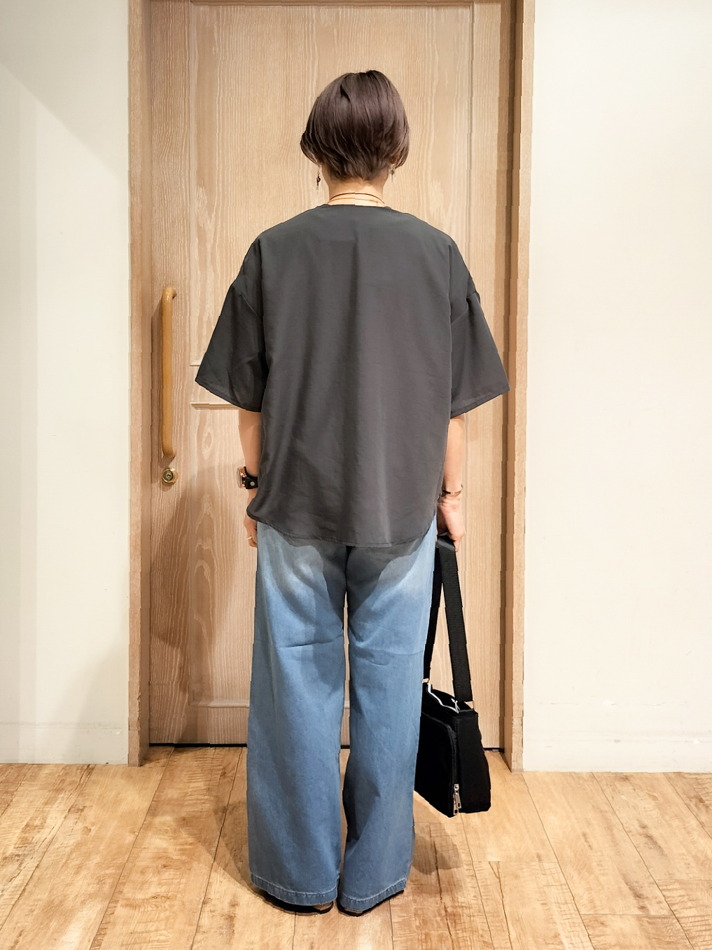 YUKIさんの「SHOO･LA･RUE｜【洗濯機可/S-LL】大人の抜け感 ゆるっと5分袖シャツ」を使ったコーディネート