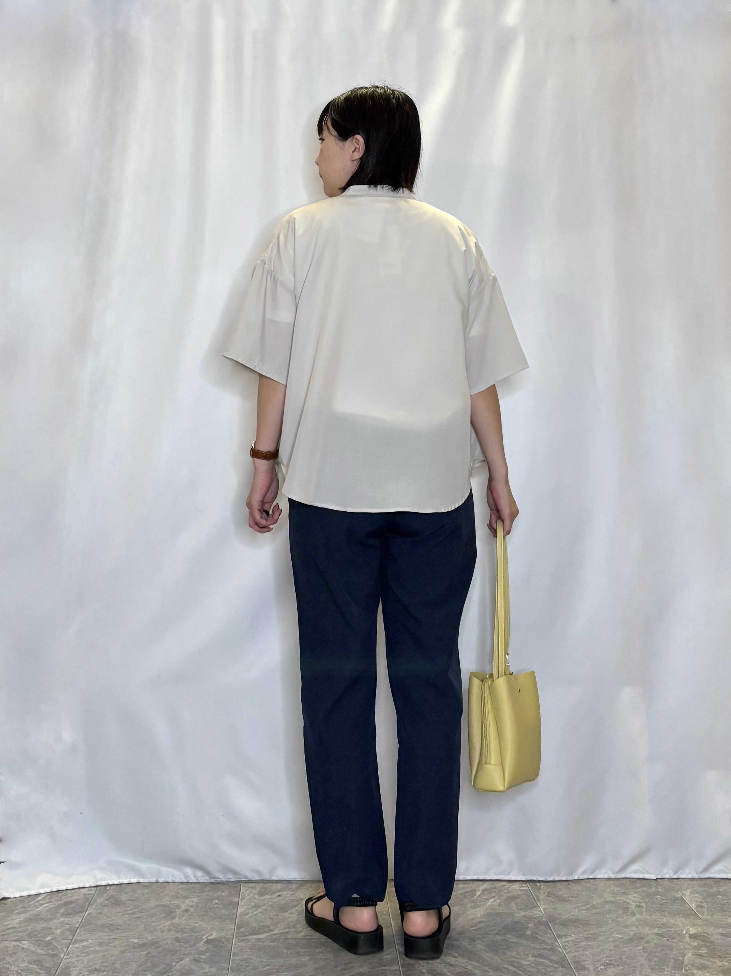 ネリさんの「SHOO･LA･RUE｜【洗濯機可/S-LL】大人の抜け感 ゆるっと5分袖シャツ」を使ったコーディネート