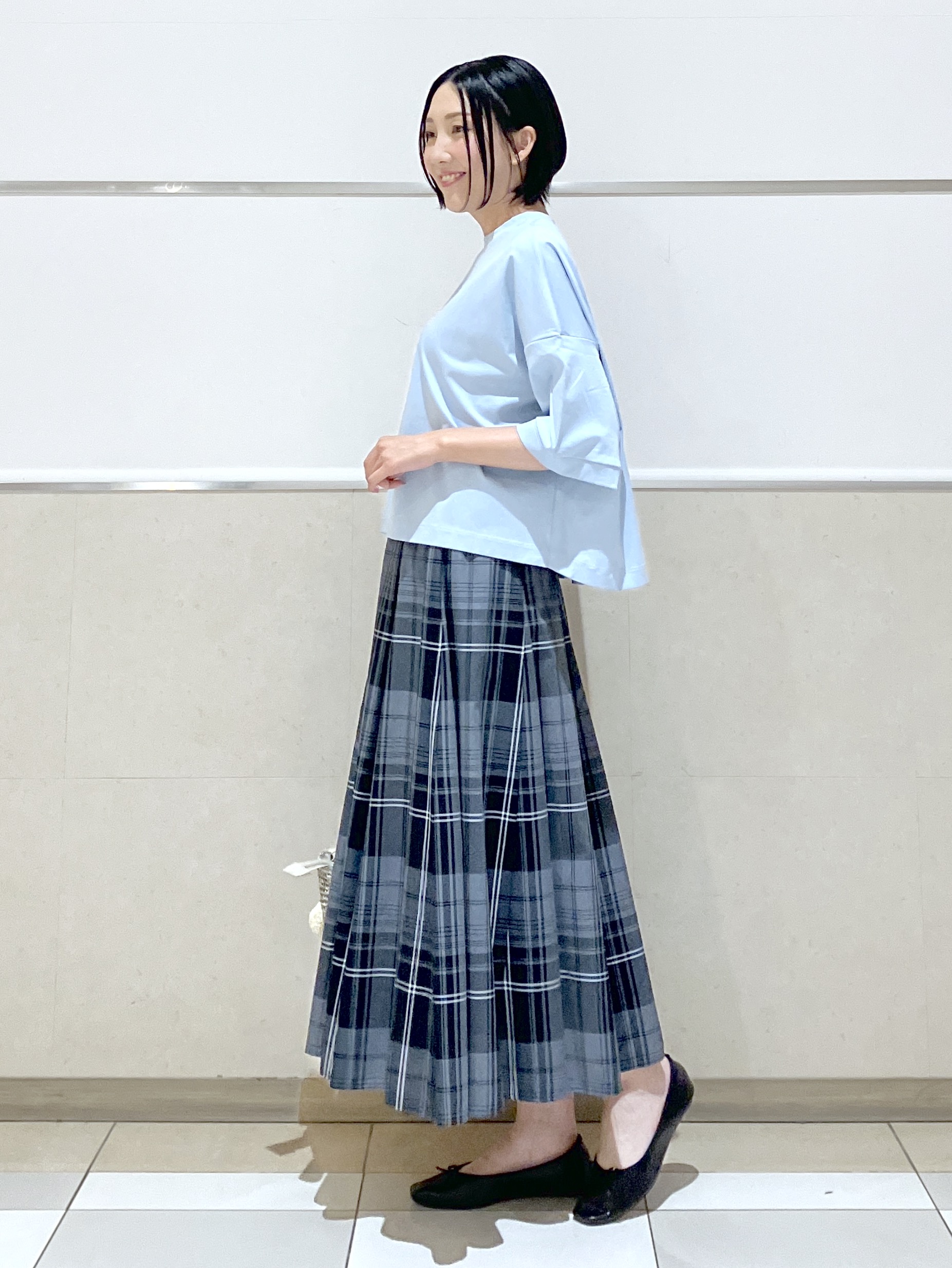 eriko さんの「Dessin｜【体型カバー】美光沢カットソーボクシーシルエット」を使ったコーディネート