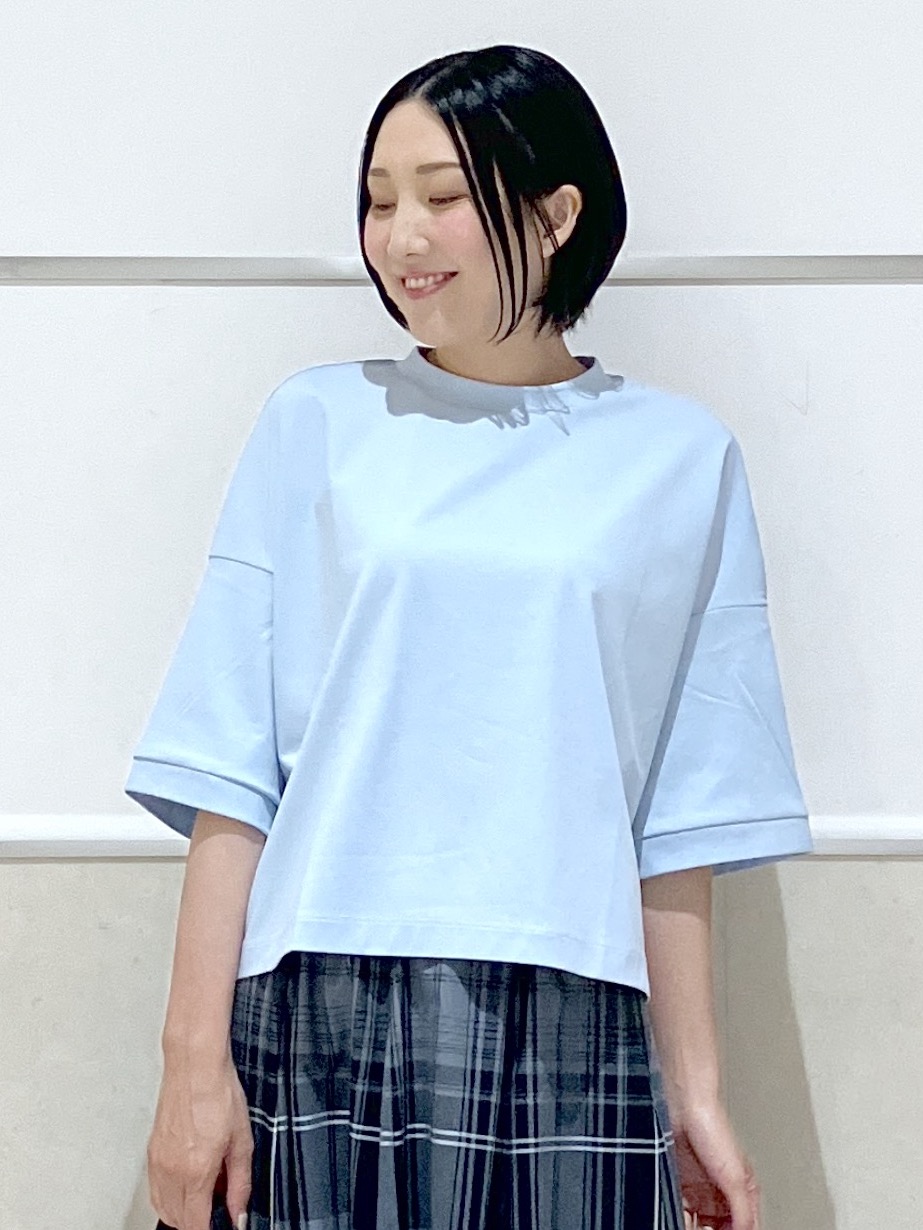 eriko さんの「Dessin｜【体型カバー】美光沢カットソーボクシーシルエット」を使ったコーディネート