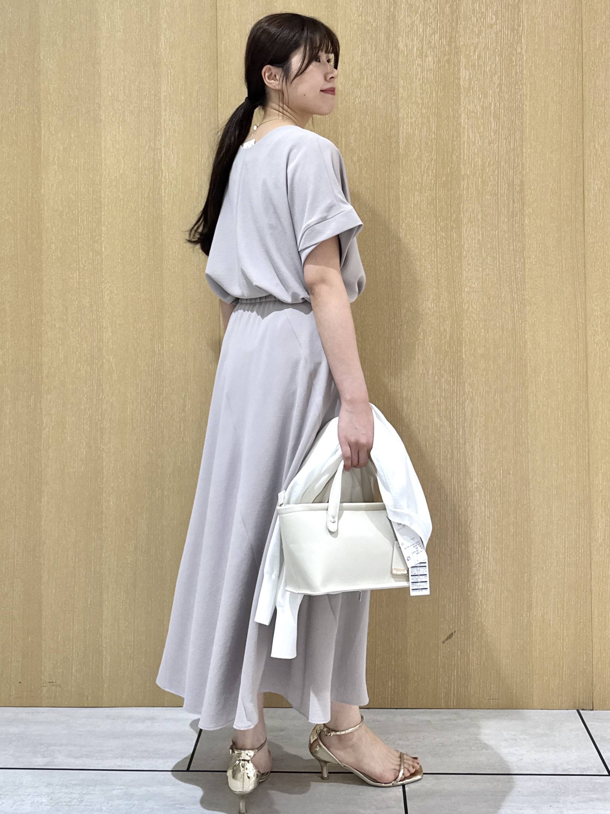 nanaさんの「UNTITLED｜【セットアップ可/UVカット/前後2WAY】リラクシーフレンチスリーブブラウス」を使ったコーディネート