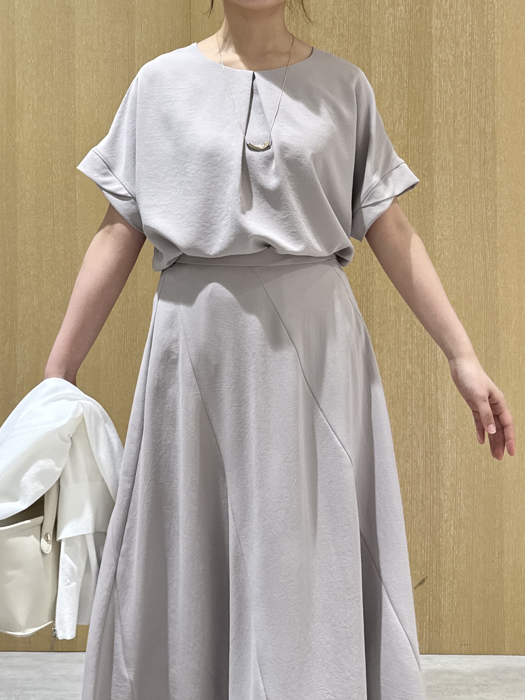 nanaさんの「UNTITLED｜【セットアップ可/UVカット/前後2WAY】リラクシーフレンチスリーブブラウス」を使ったコーディネート