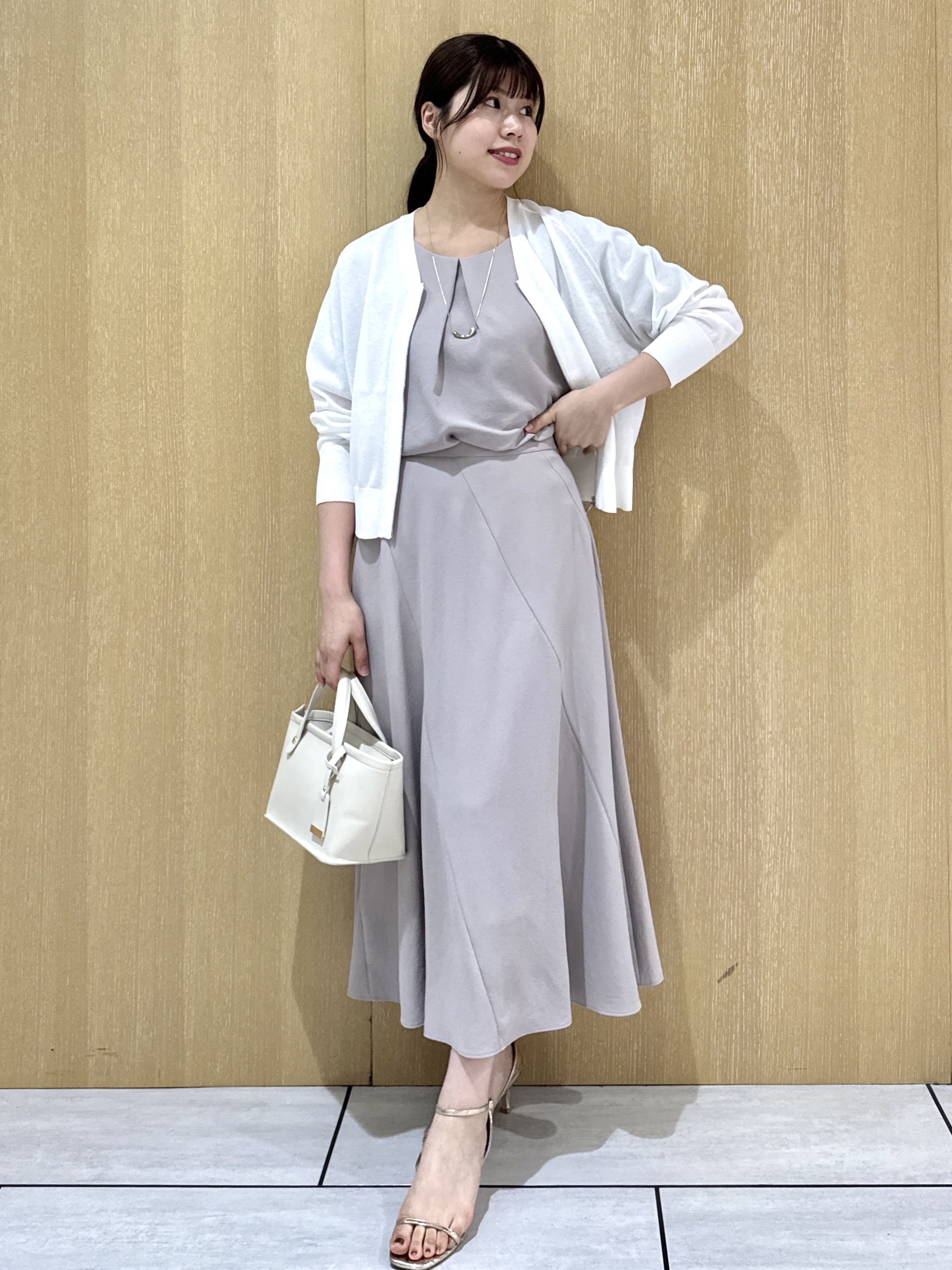 nanaさんの「UNTITLED｜【セットアップ可/UVカット/前後2WAY】リラクシーフレンチスリーブブラウス」を使ったコーディネート