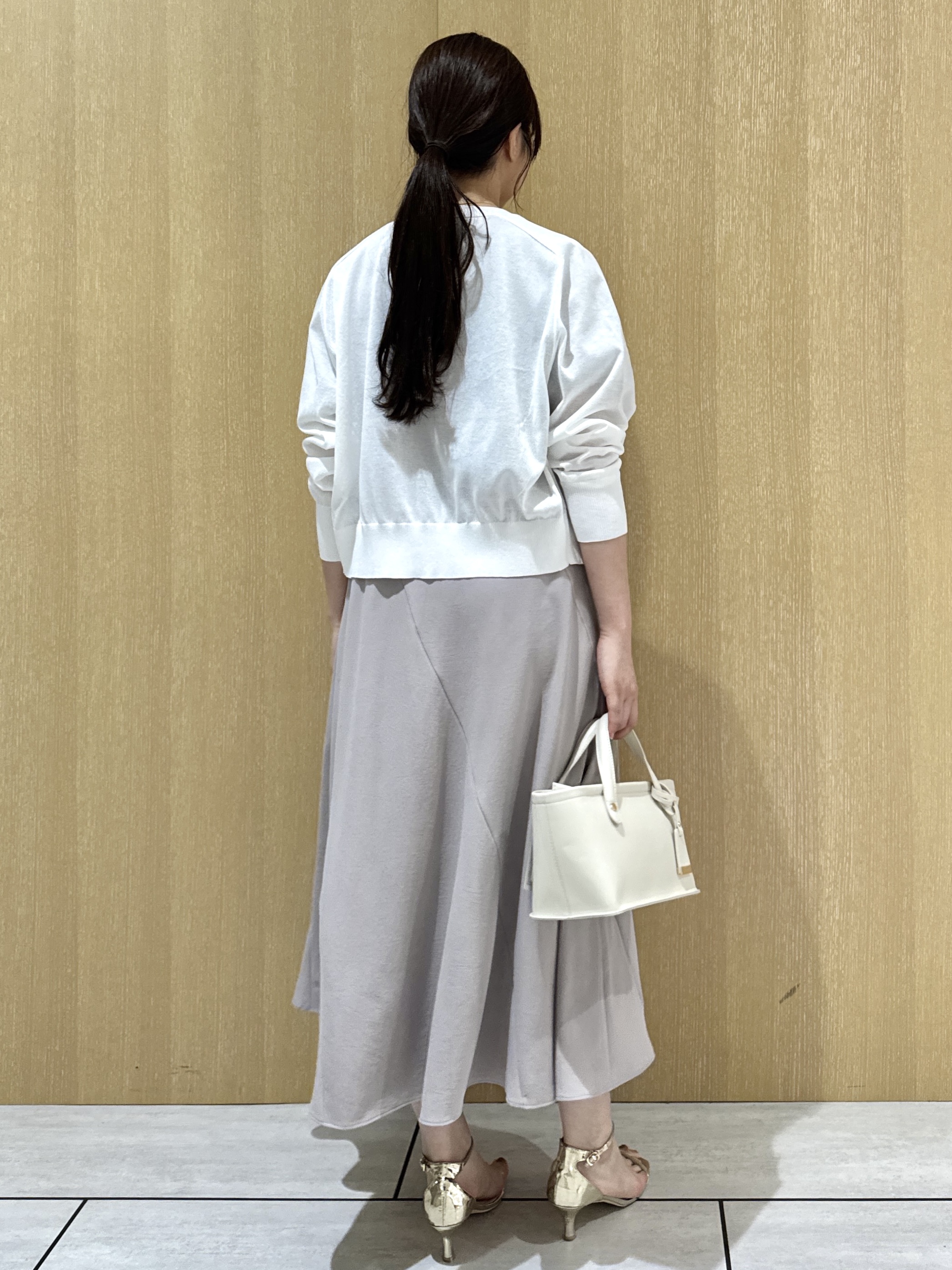 nanaさんの「UNTITLED｜【セットアップ可/UVカット/前後2WAY】リラクシーフレンチスリーブブラウス」を使ったコーディネート
