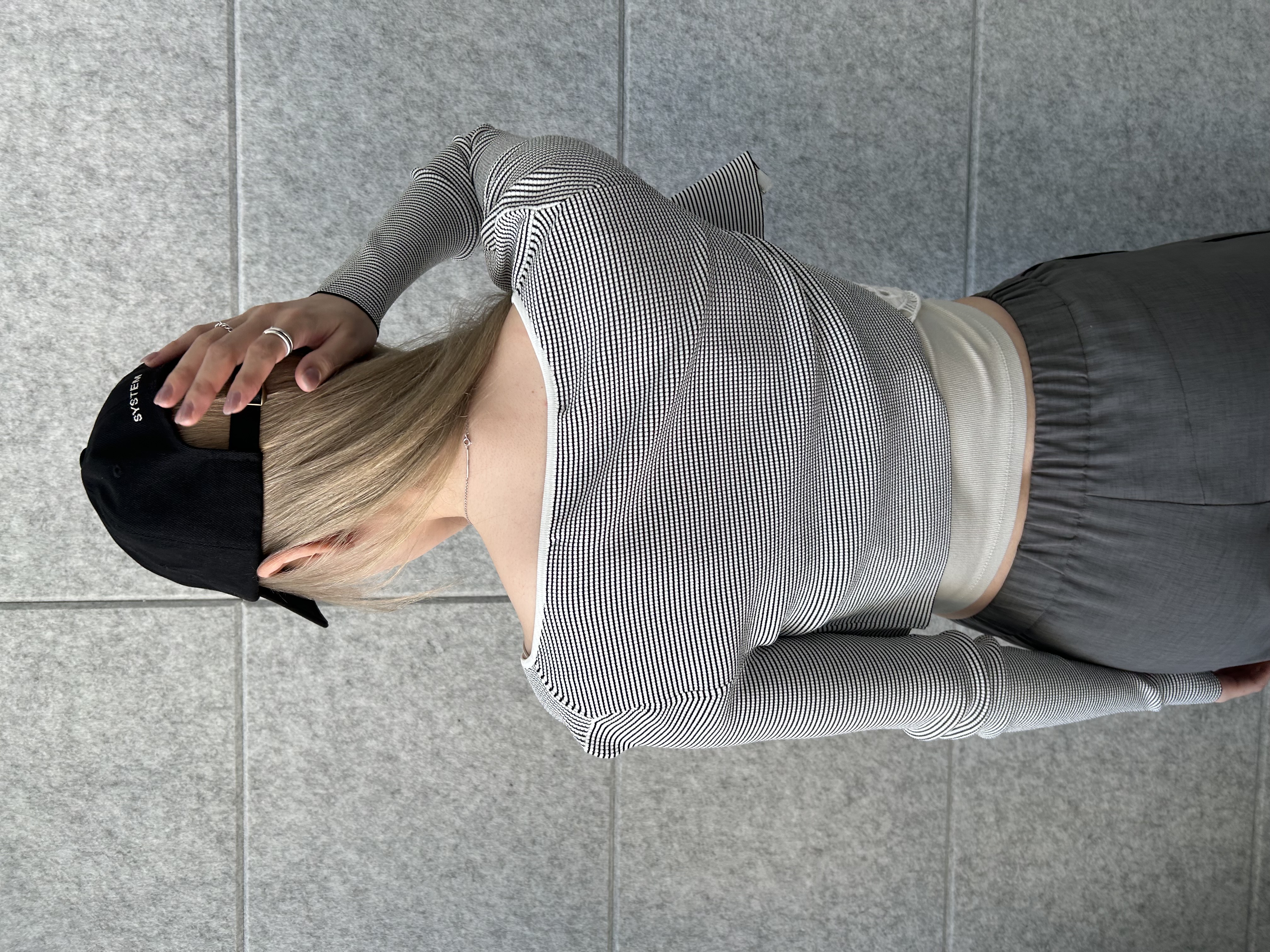 honoka Aさんの「CODE A｜【Re】stretch hook cardigan」を使ったコーディネート