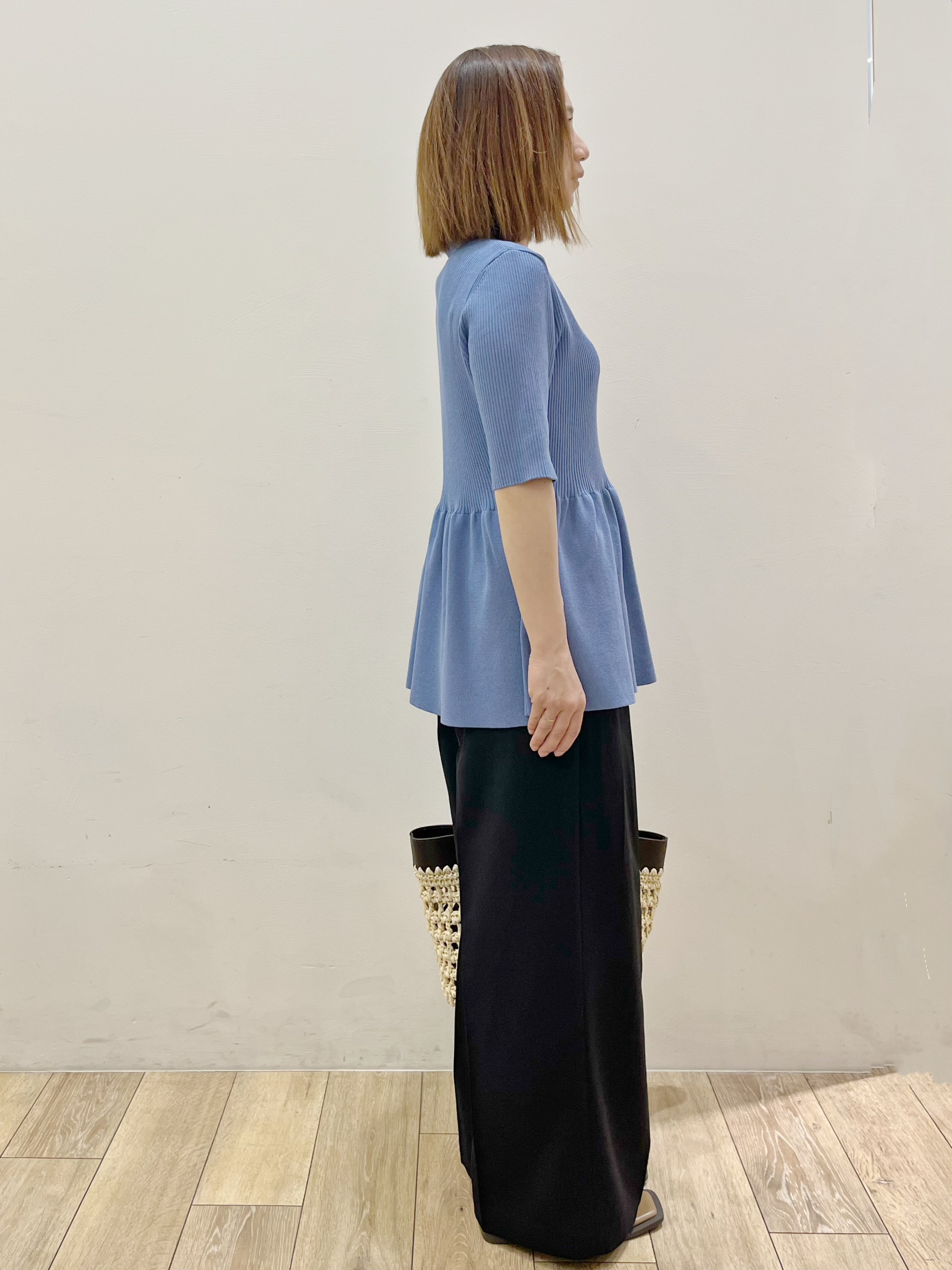 kcさんの「OPAQUE.CLIP｜ペプラムVネックニットカーディガン【洗濯機OK／抗ピル】」を使ったコーディネート