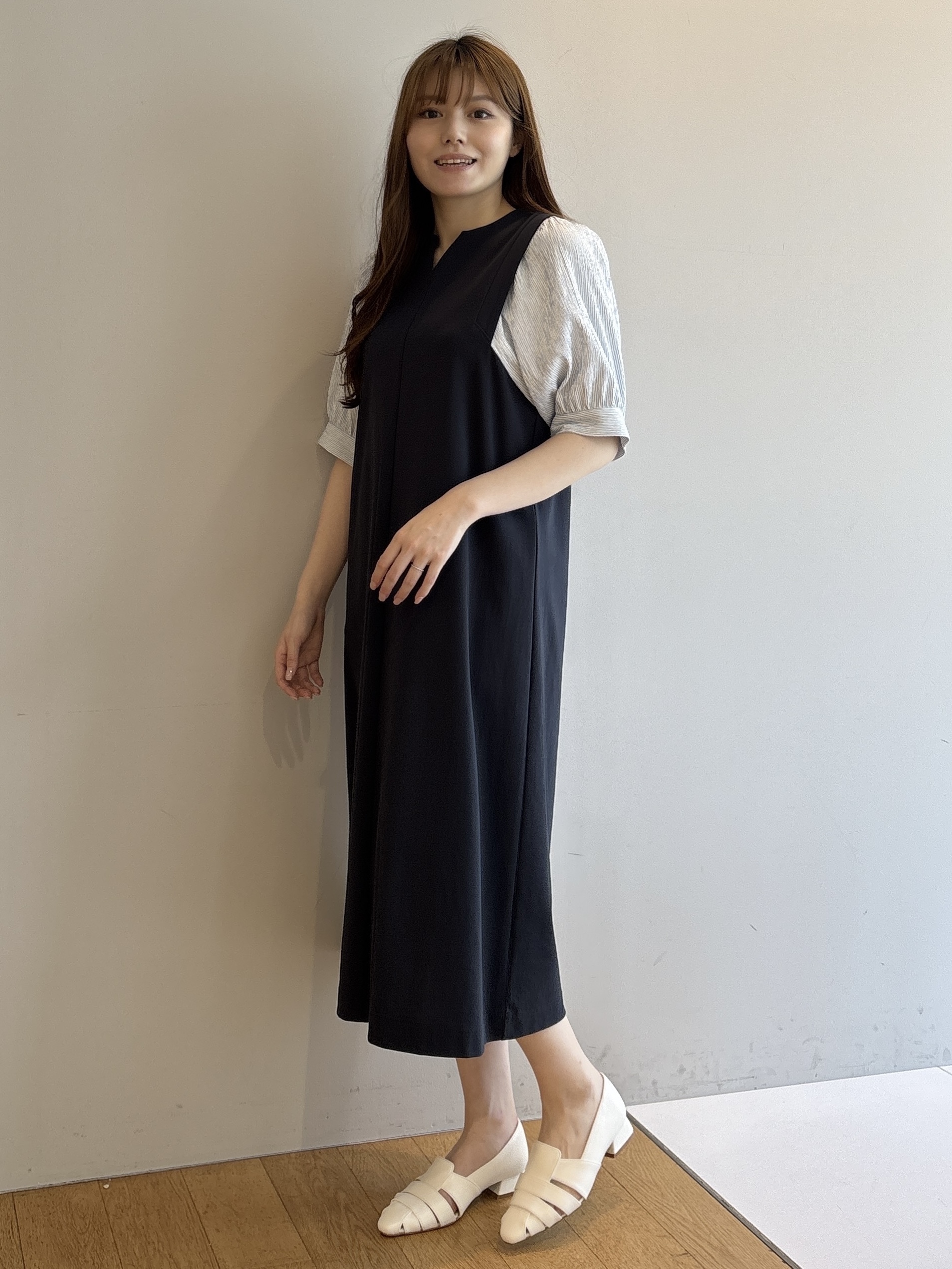 sayaさんの「grove｜高評価！【体型カバー/洗える】袖布帛ポンチワンピース」を使ったコーディネート