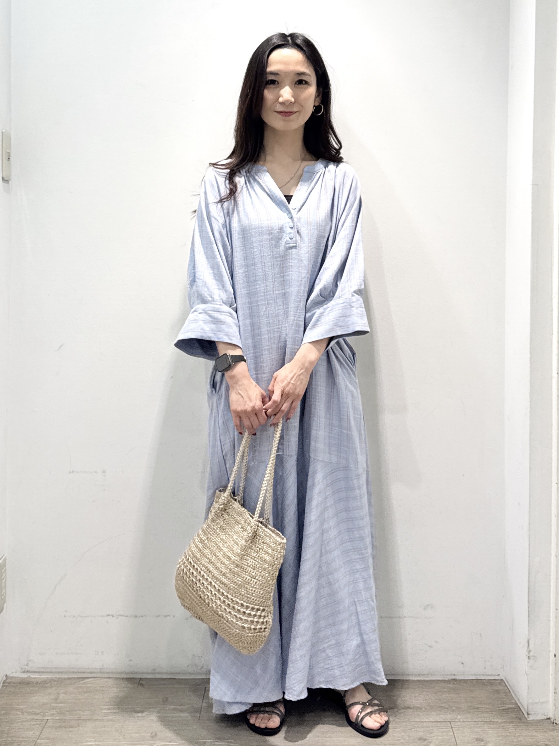 yuicciさんの「OPAQUE.CLIP｜キーネックロングワンピース【洗える】」を使ったコーディネート