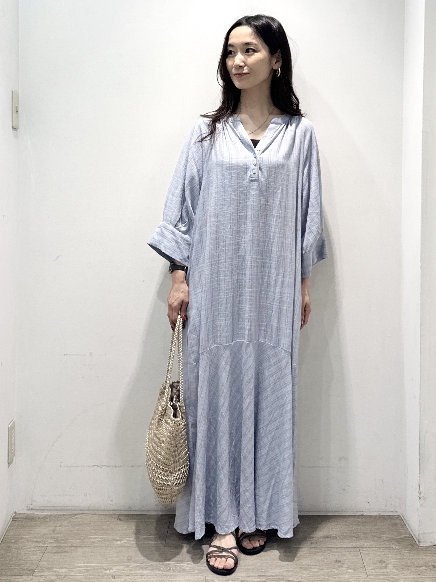 yuicciさんの「OPAQUE.CLIP｜キーネックロングワンピース【洗える】」を使ったコーディネート