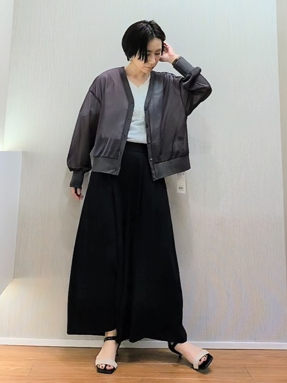 ミズタさんの「UNTITLED｜【7色展開/ゆったり/ショート丈】シアートリコットカーディガン」を使ったコーディネート