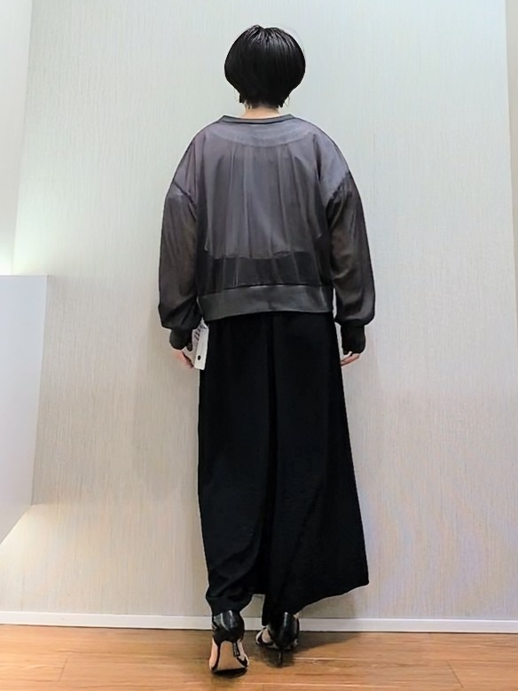 ミズタさんの「UNTITLED｜【7色展開/ゆったり/ショート丈】シアートリコットカーディガン」を使ったコーディネート