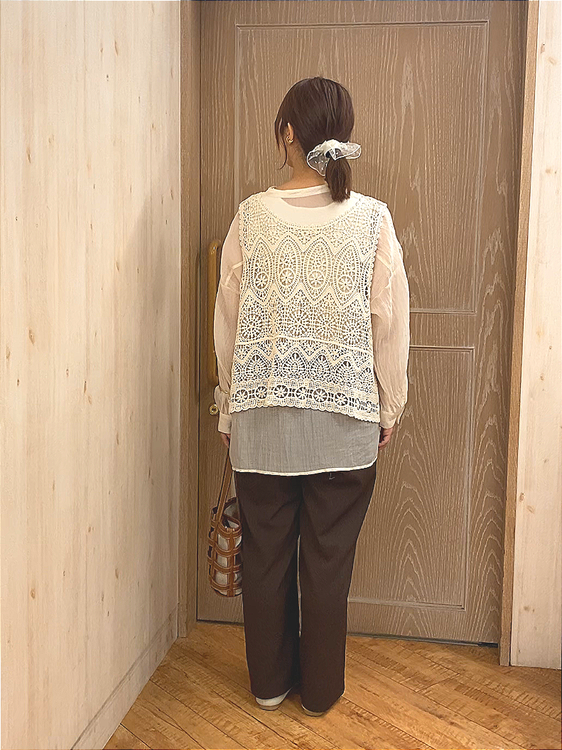 makuchanさんの「SHOO･LA･RUE｜【S-LL】大人のシアー感 風合い楽しむバンドカラーシャツ」を使ったコーディネート
