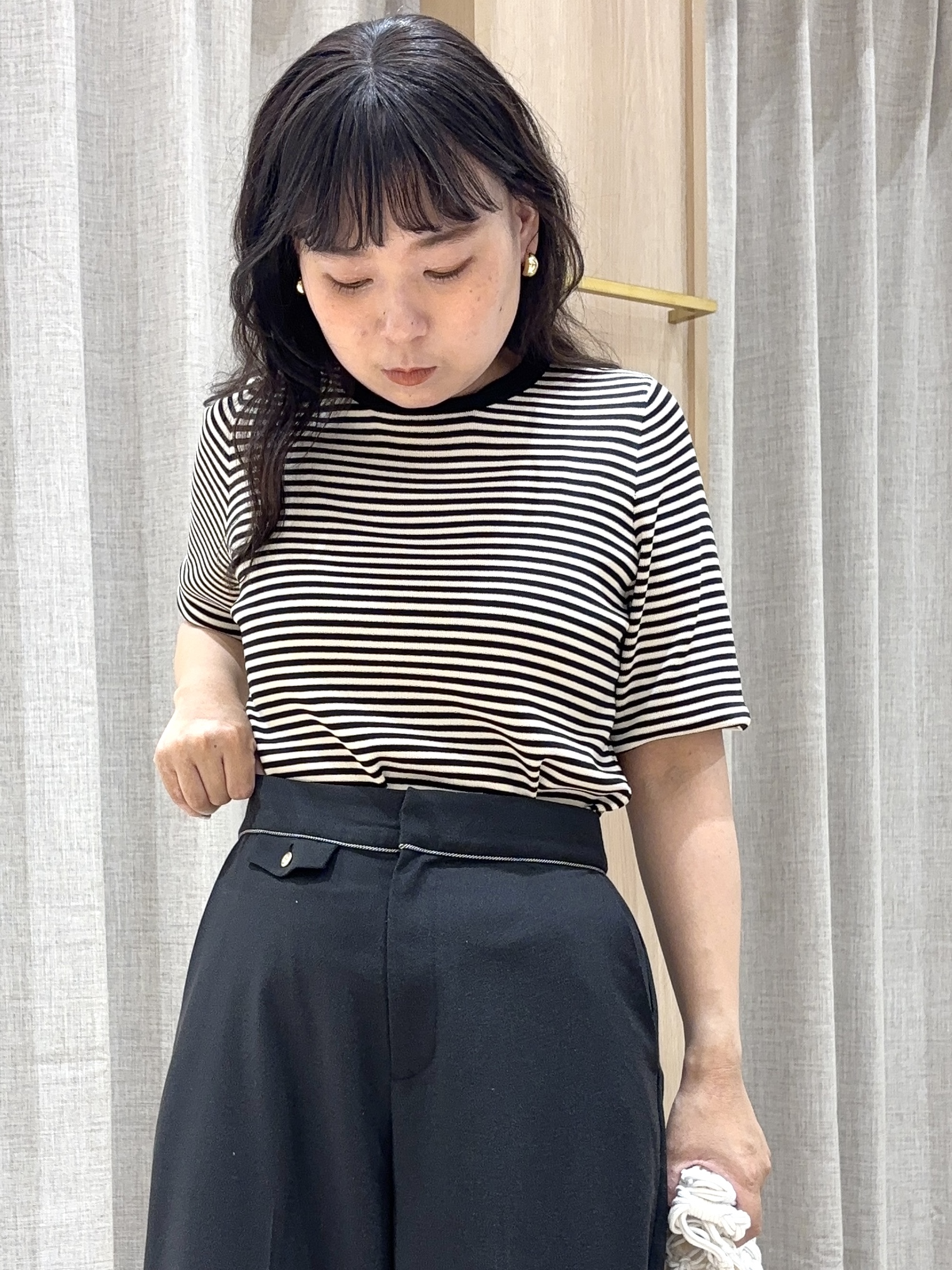 miraiさんの「grove｜【シリーズ累計36万枚/UVカット・ひんやり・洗濯機OK】やわらかドライタッチ 五分袖クルーネックニ」を使ったコーディネート