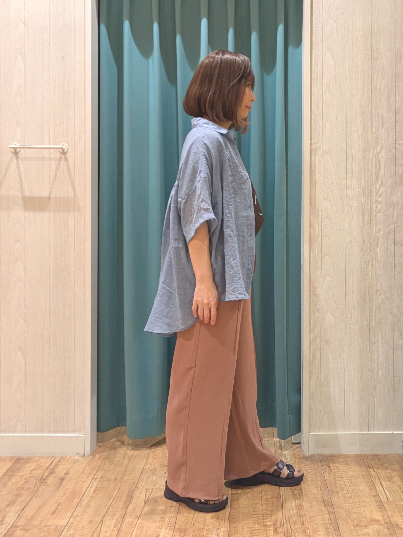 ゆーさんさんの「SHOO･LA･RUE｜ヒップがすっぽり隠れる やわらか5分袖シアーシャツ」を使ったコーディネート