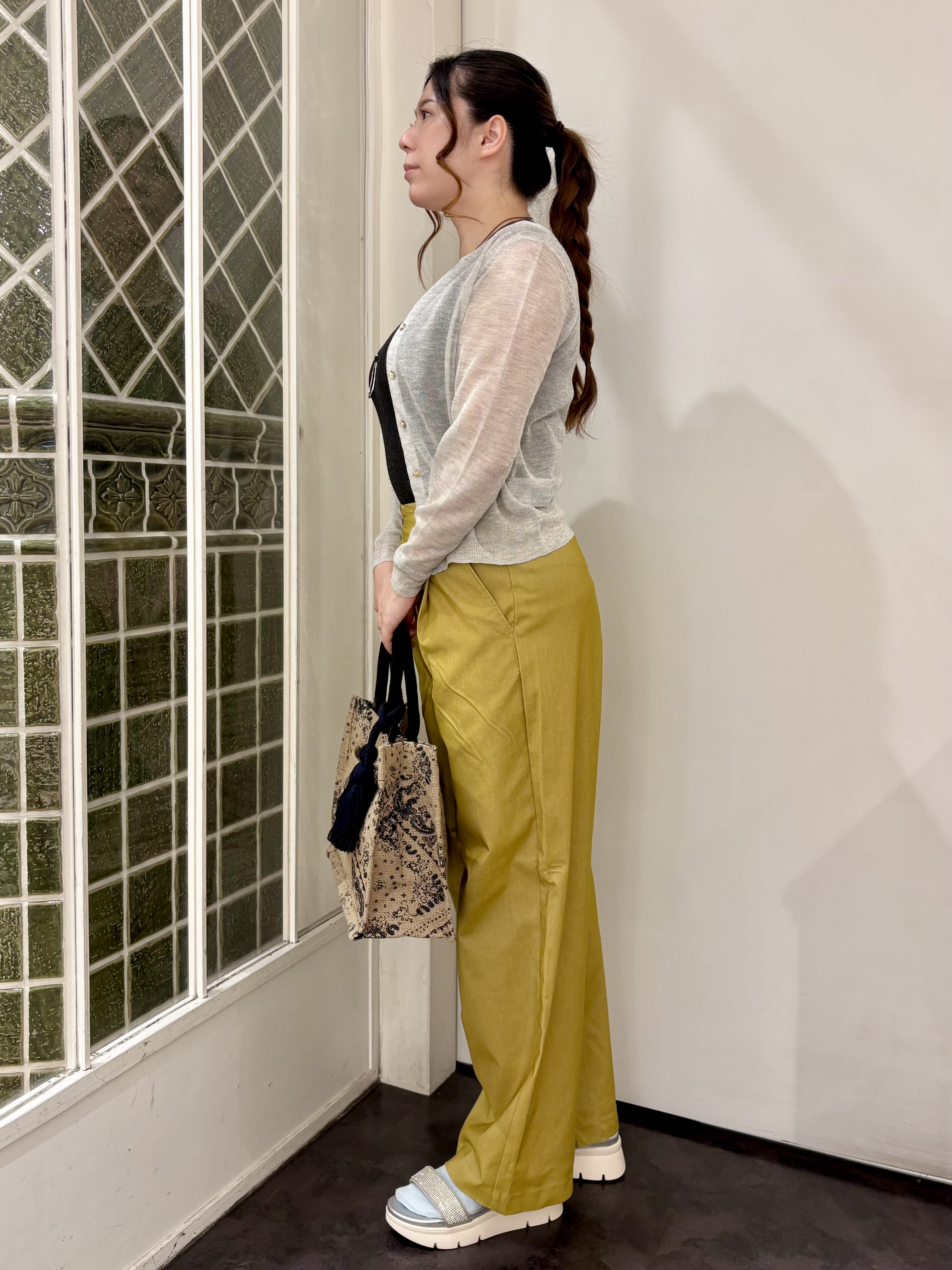 なるみんさんの「grove｜高評価！【洗える/名品】大人の透け感、シアーカーディガン」を使ったコーディネート