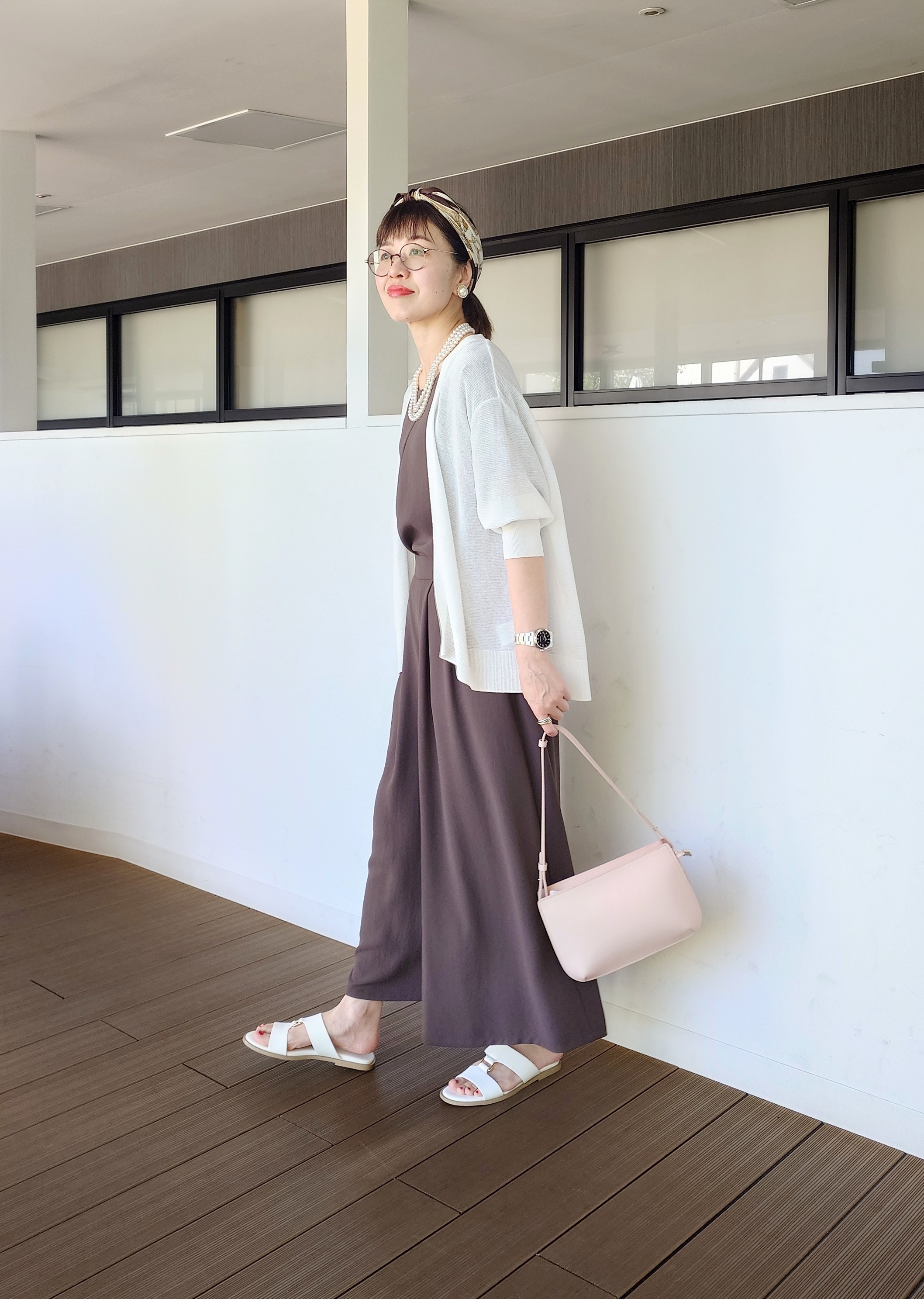 MUTSUKOさんの「UNTITLED｜【日除け・冷房対策に】コットンリネンカーディガン」を使ったコーディネート
