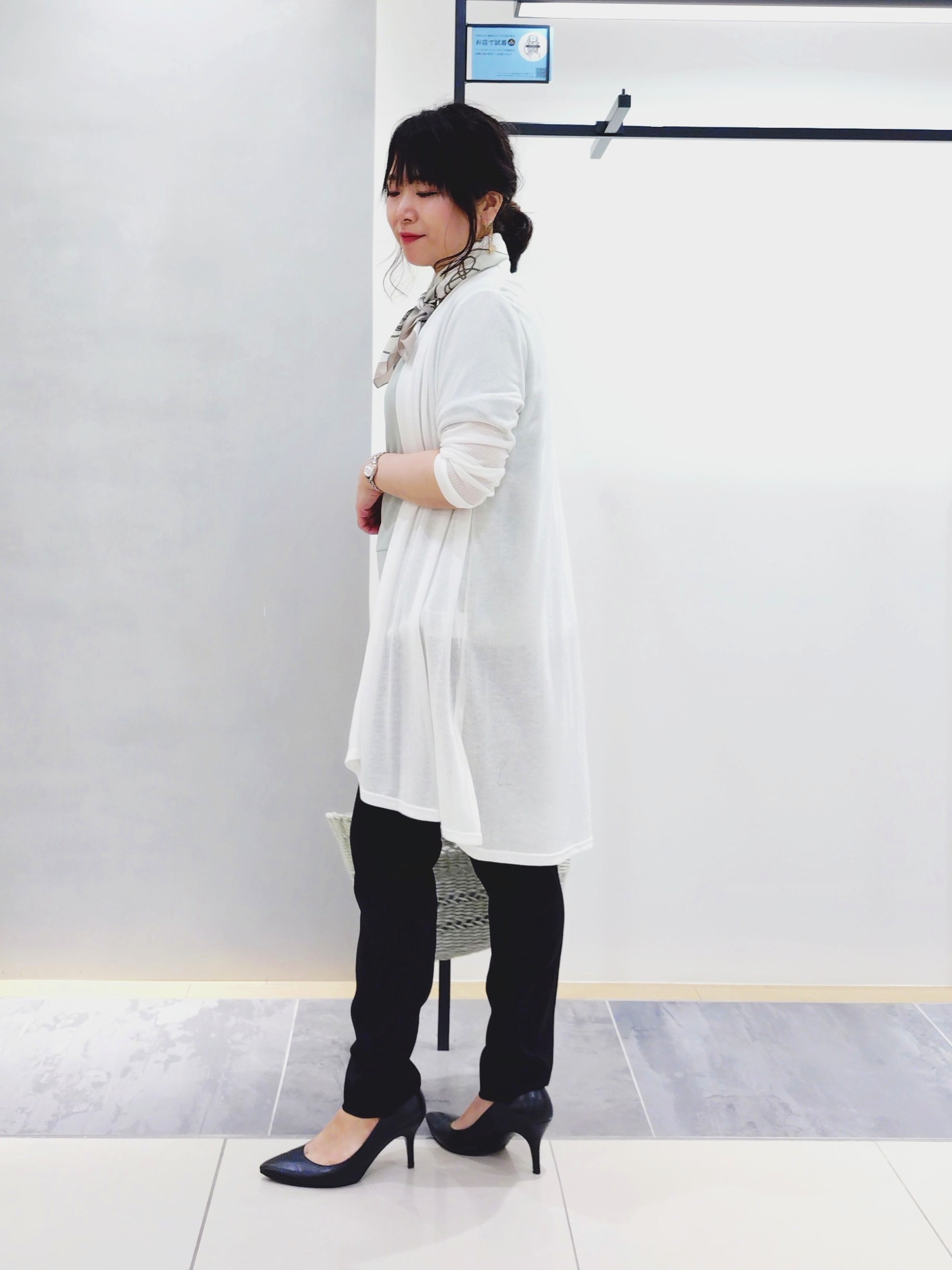 TOMOMIさんの「INDIVI｜【洗える／2WAY／裾ドロスト付き】 ドルマンスリーブチュニックトップス」を使ったコーディネート