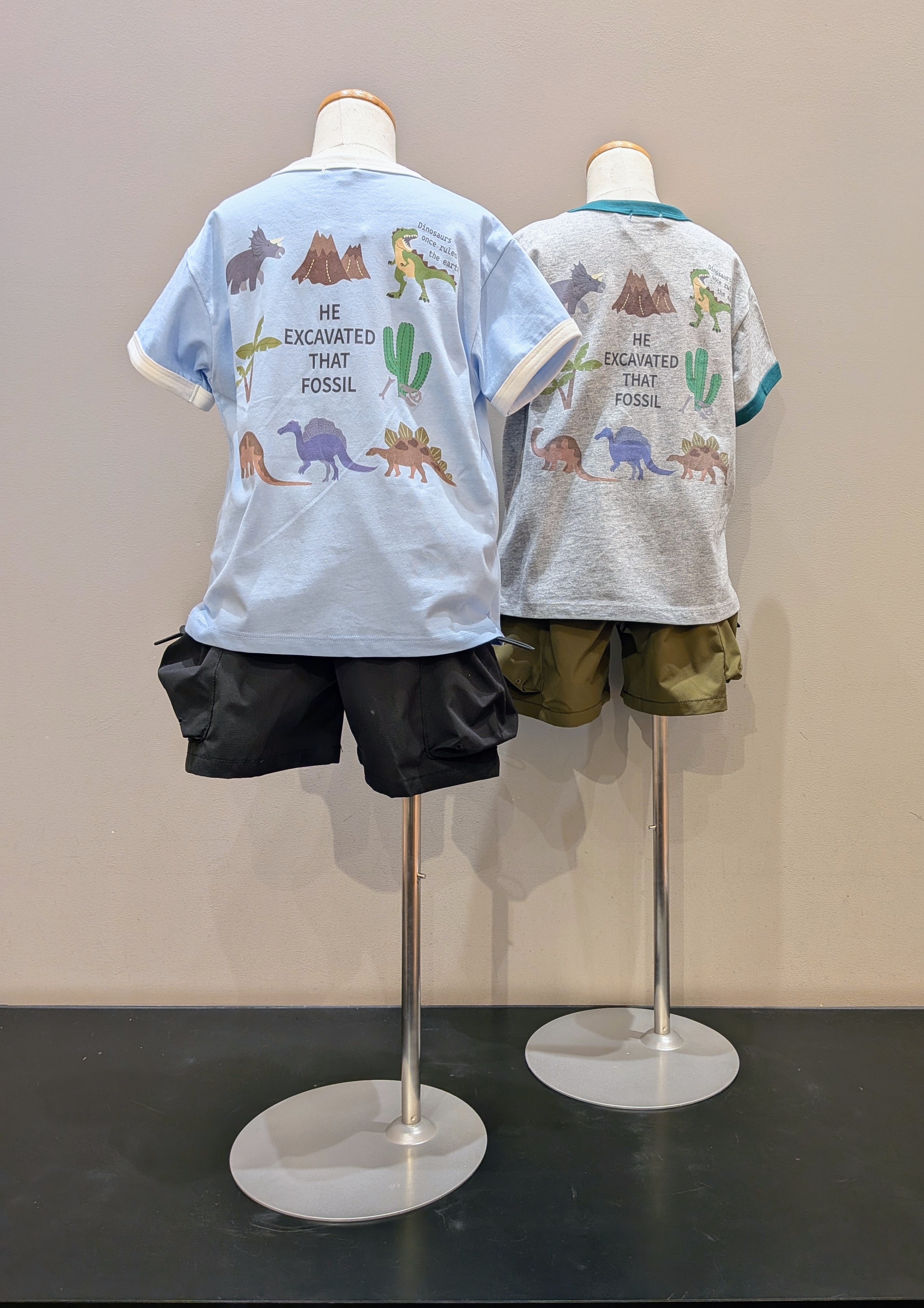 vacheさんの「SHOO･LA･RUE｜【100-150cm】ショートカーゴパンツ」を使ったコーディネート