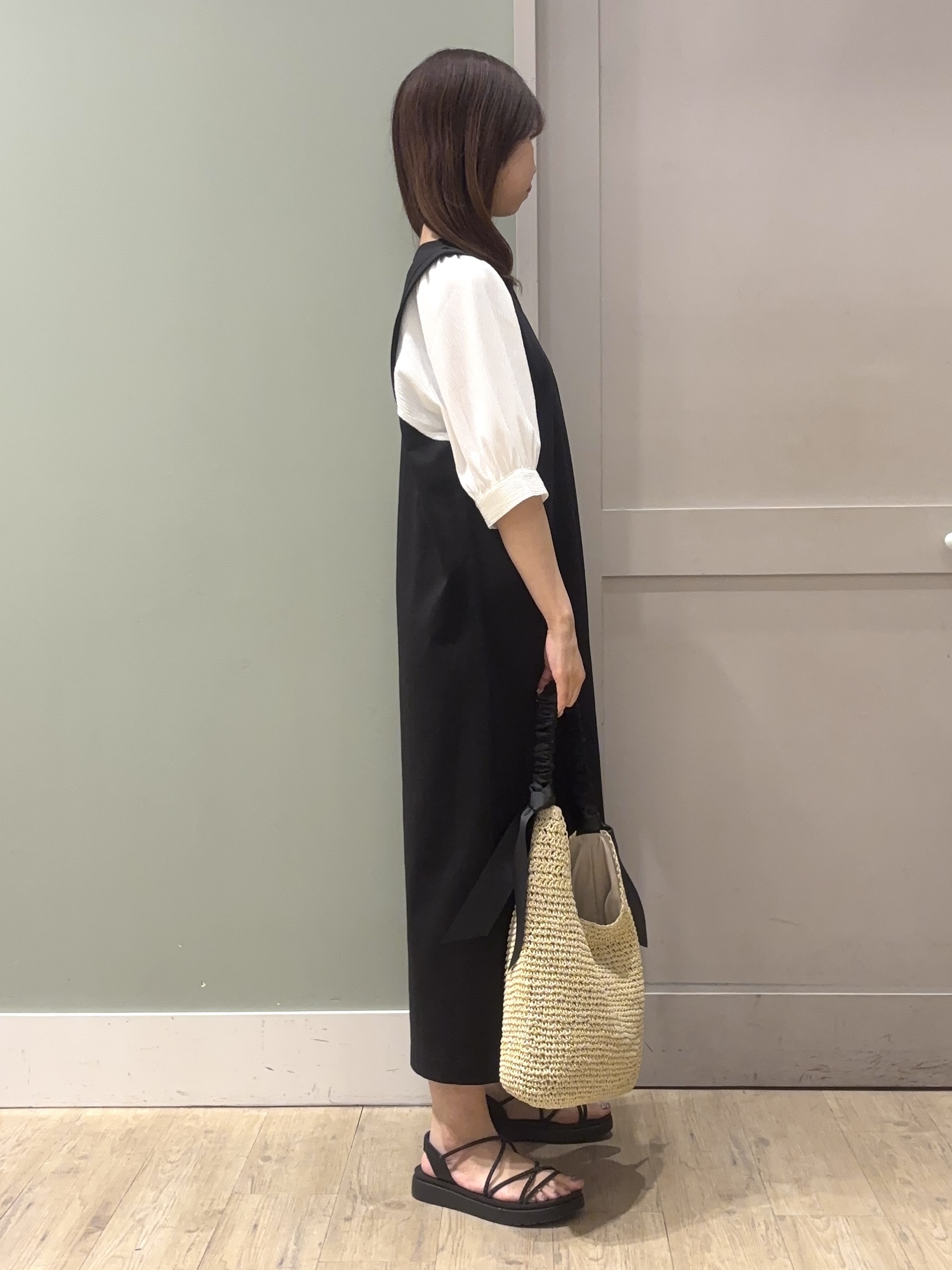 しばみさんの「grove｜高評価！【体型カバー/洗える】袖布帛ポンチワンピース」を使ったコーディネート