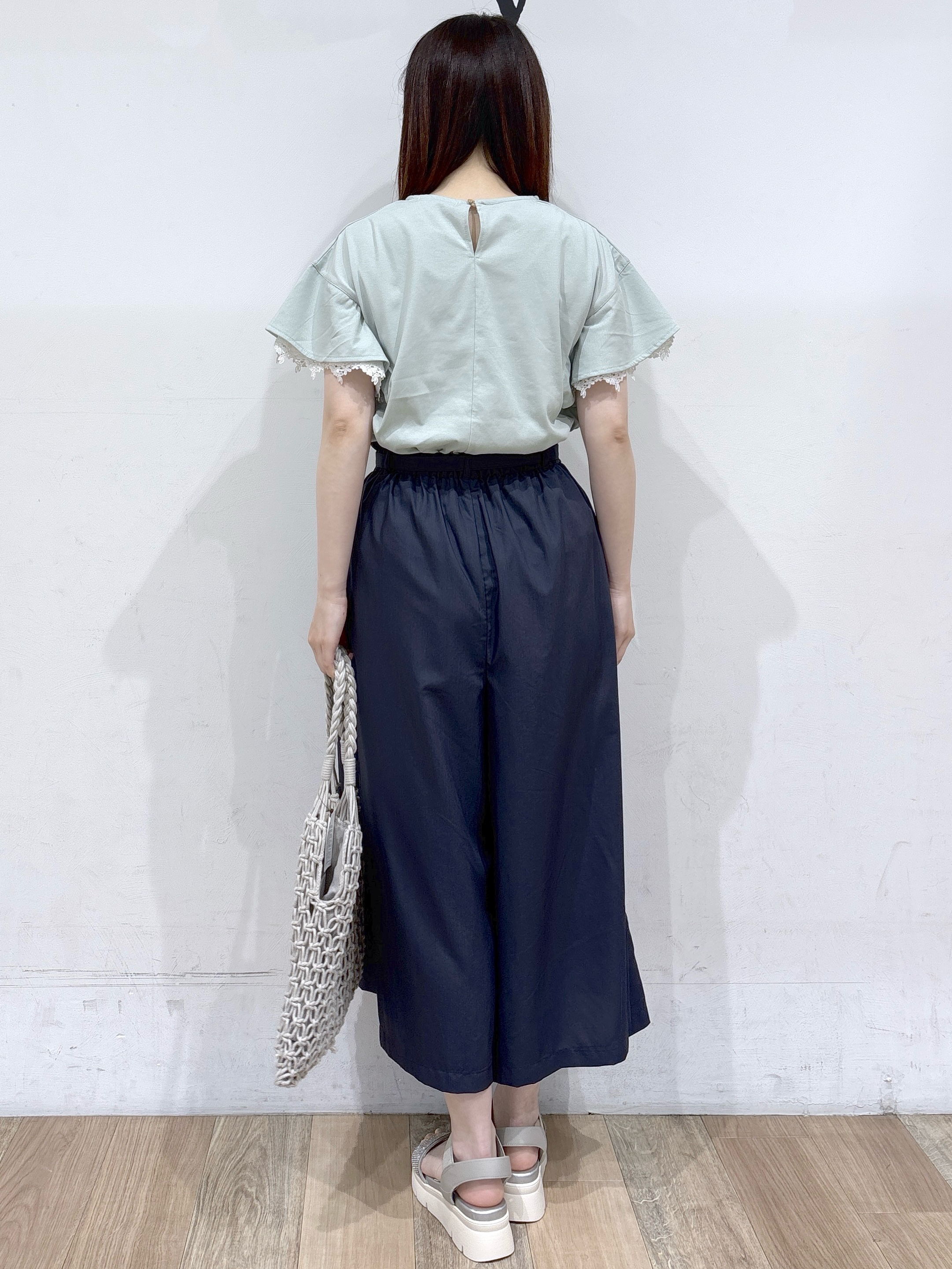 るーさんの「grove｜【二の腕カバー、UV】涼しく華やかに、レースレイヤードスリーブTシャツ」を使ったコーディネート