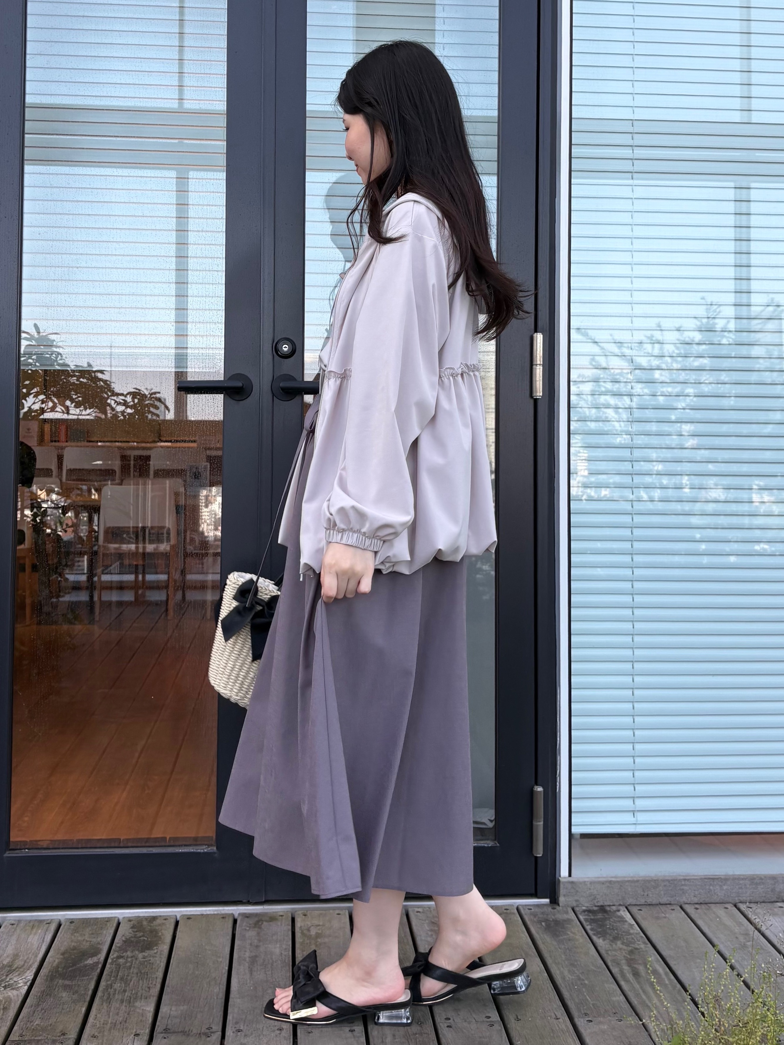 AOIさんの「Couture brooch｜【UVカット・吸水速乾・撥水加工】フリル ラッシュガード」を使ったコーディネート