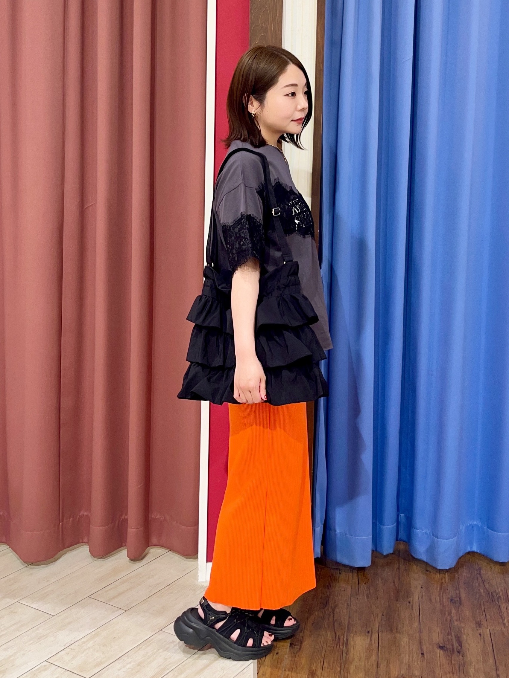 ｙｒｋさんの「SHOO･LA･RUE｜【洗濯機可】レースデザインでこなれ見え ロゴプリントTシャツ」を使ったコーディネート