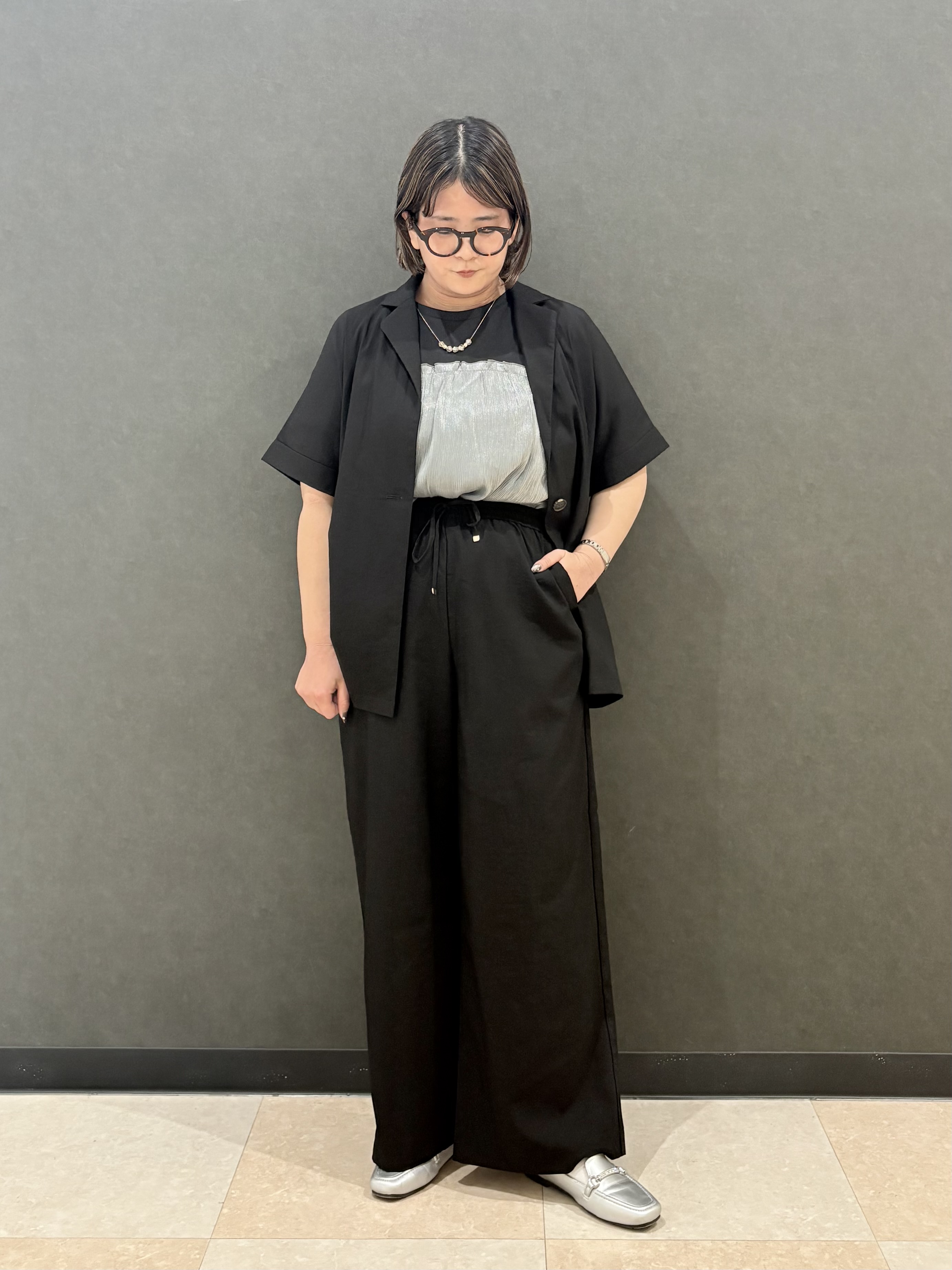 砂糖さんの「SHOO･LA･RUE｜【高レビュー/洗濯機可/セットアップ可】軽凛(かろりん) 半袖ジャケット」を使ったコーディネート