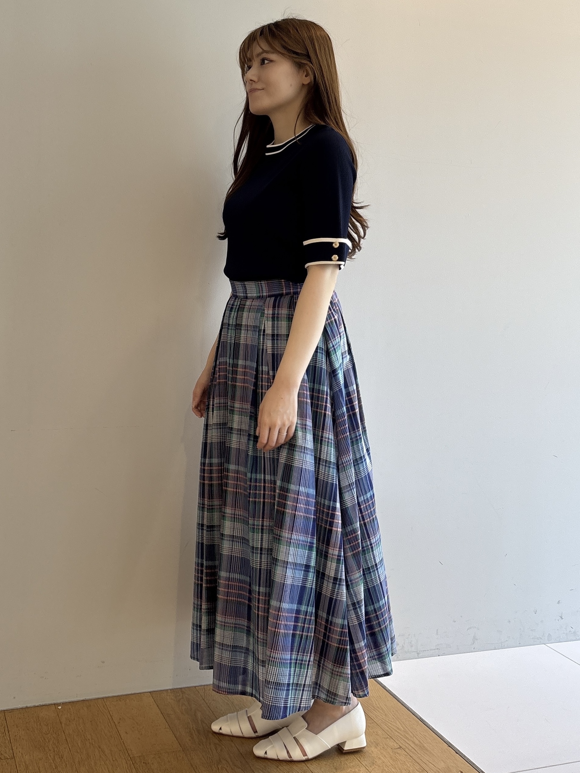 sayaさんの「grove｜新色追加！【シリーズ累計36万枚/名品ニット】やわらかドライタッチ 袖メッシュ編みニット」を使ったコーディネート