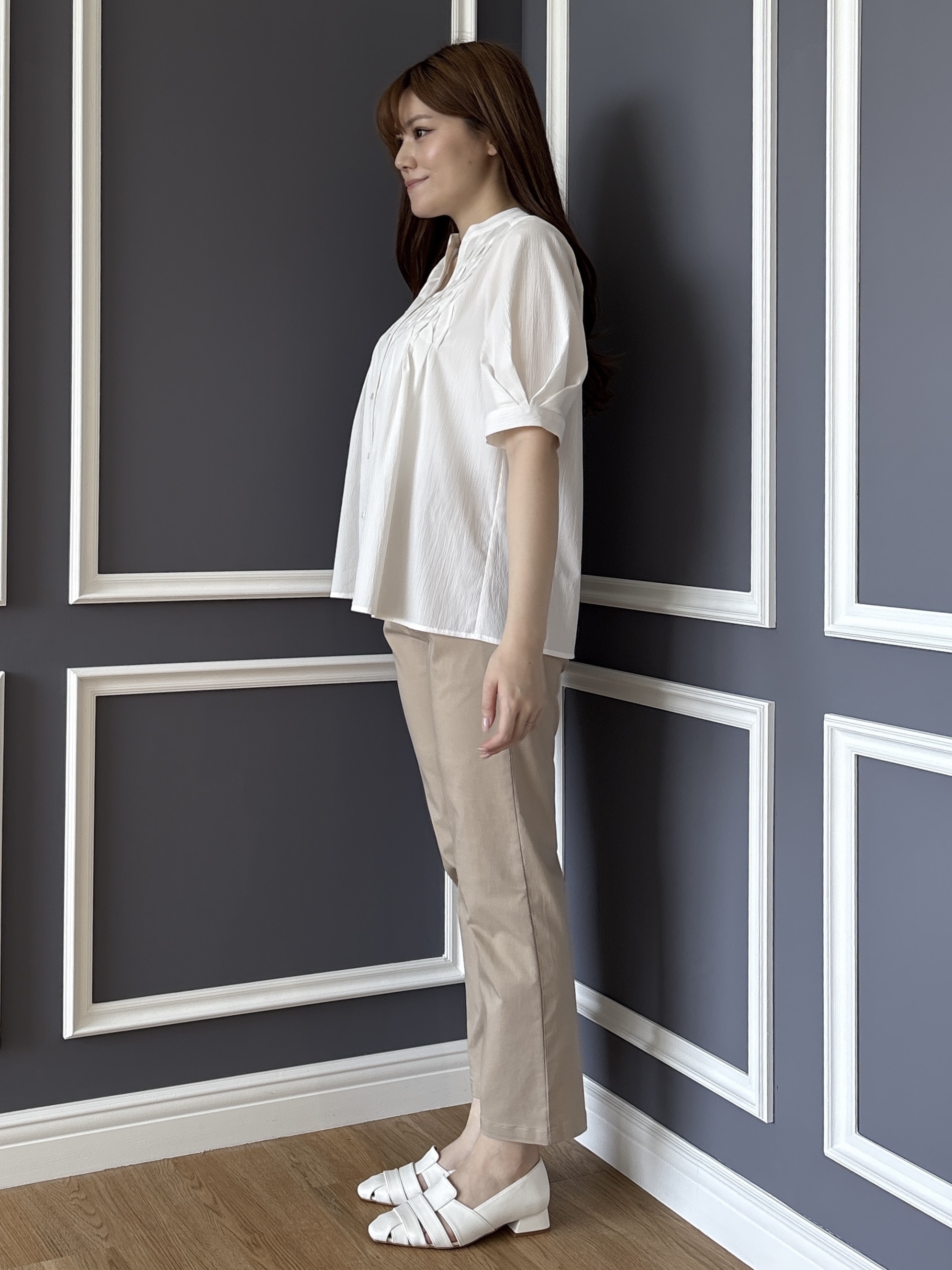 sayaさんの「grove｜【貴島明日香さん着用/体型カバー】ON・OFF使えるスモッキングタックブラウス」を使ったコーディネート