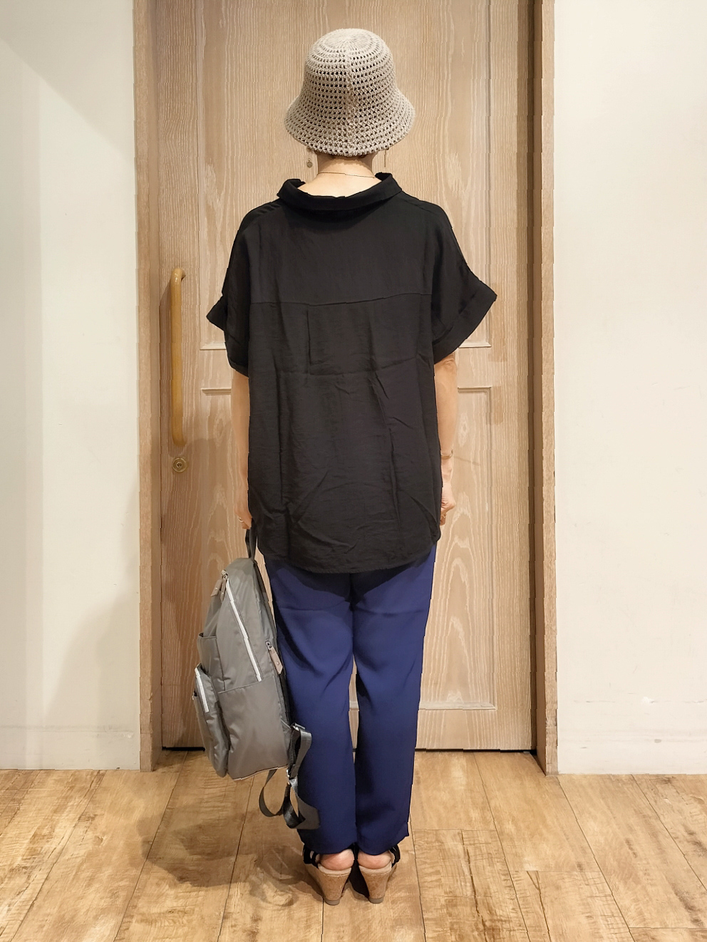 YUKIさんの「SHOO･LA･RUE｜【S-LL/洗濯機可】インせず着られる 裾タック スキッパーシャツ」を使ったコーディネート