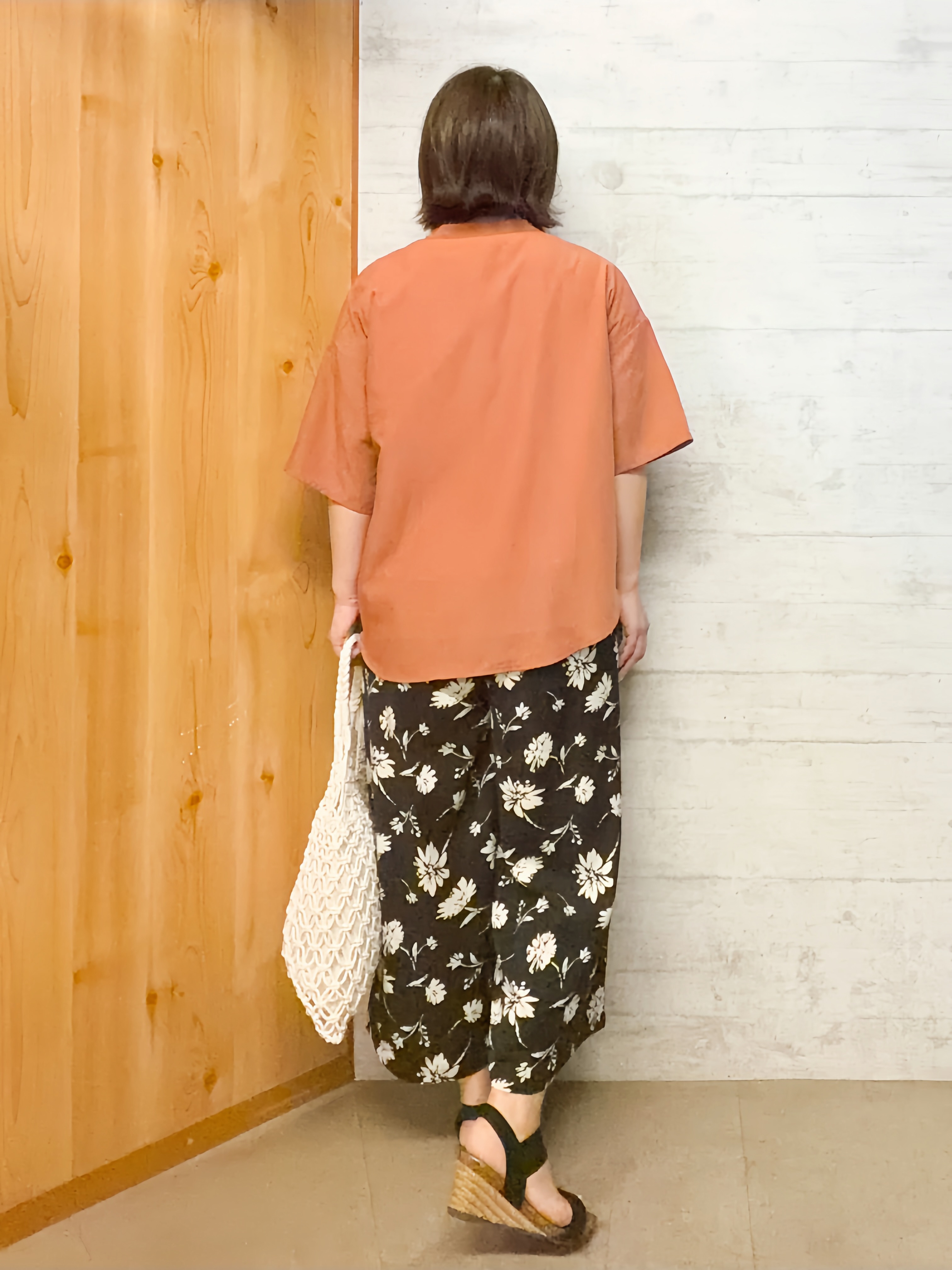 yocchiさんの「SHOO･LA･RUE｜【洗濯機可/S-LL】大人の抜け感 ゆるっと5分袖シャツ」を使ったコーディネート