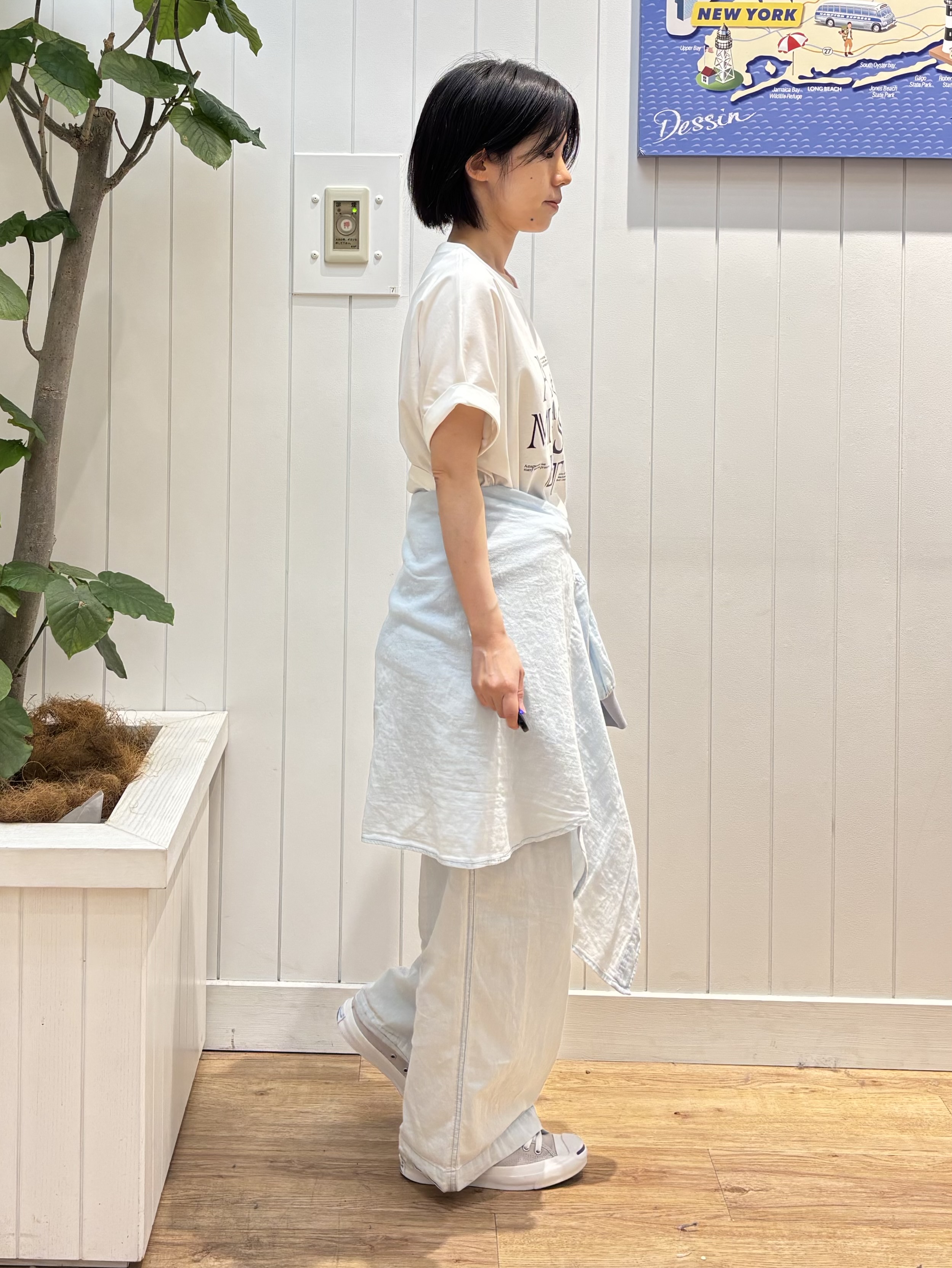 OKADAさんの「Dessin｜【洗える】美光沢カットソーロゴTシャツ」を使ったコーディネート
