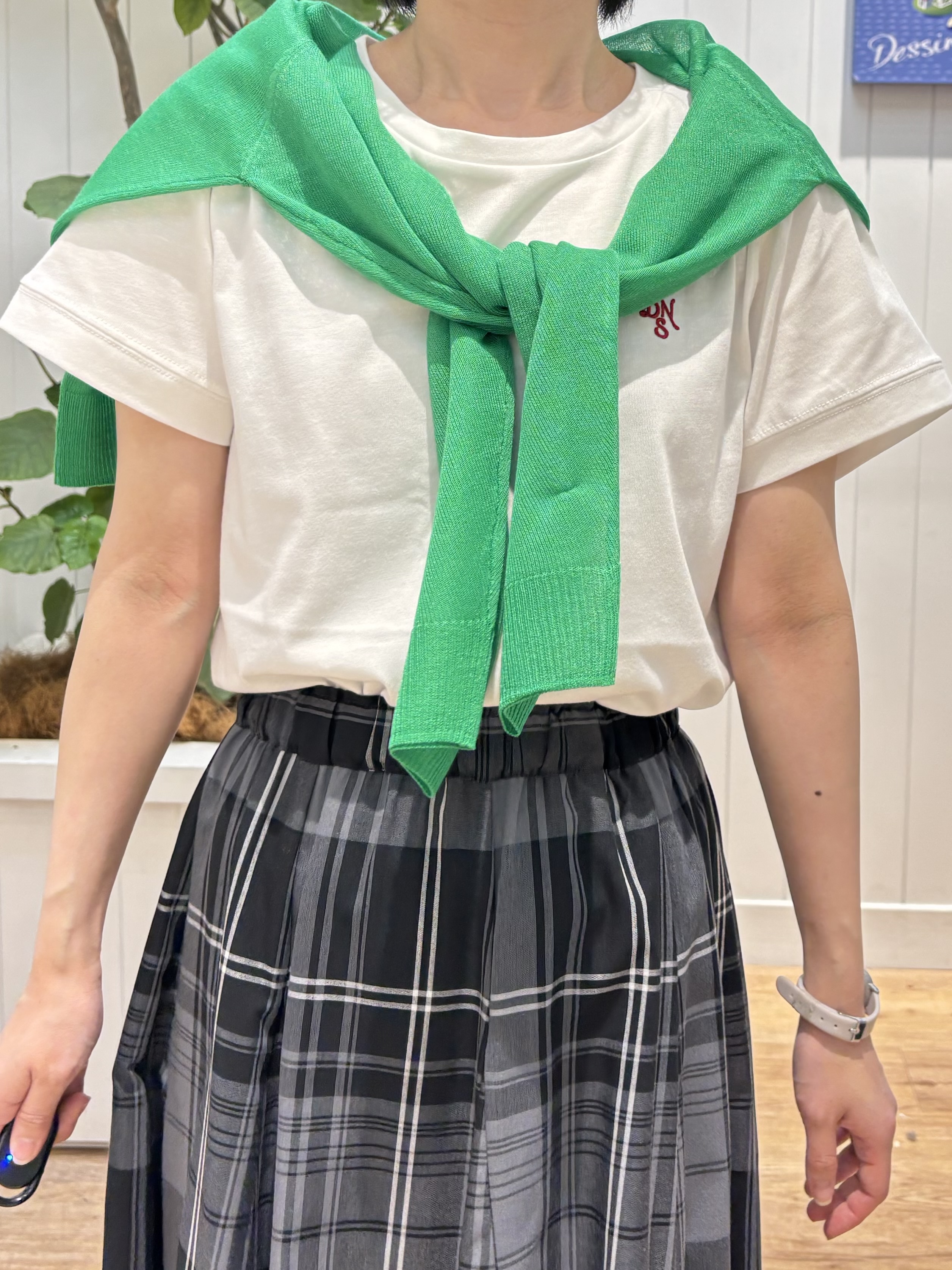 OKADAさんの「Dessin｜お守りカーディガン -ウォッシャブル-」を使ったコーディネート