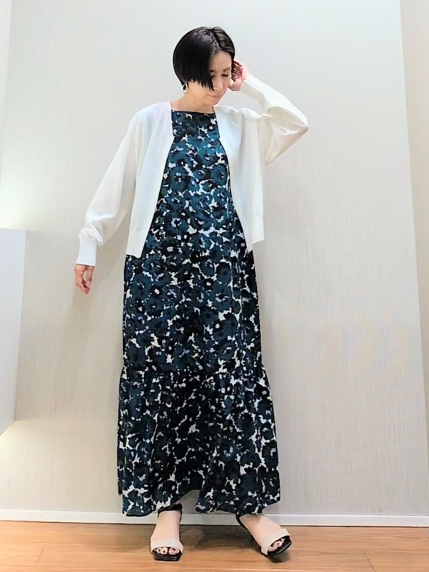 ミズタさんの「UNTITLED｜【アンサンブル可/日除け・冷房対策】シアーレーヨンZIPカーディガン」を使ったコーディネート