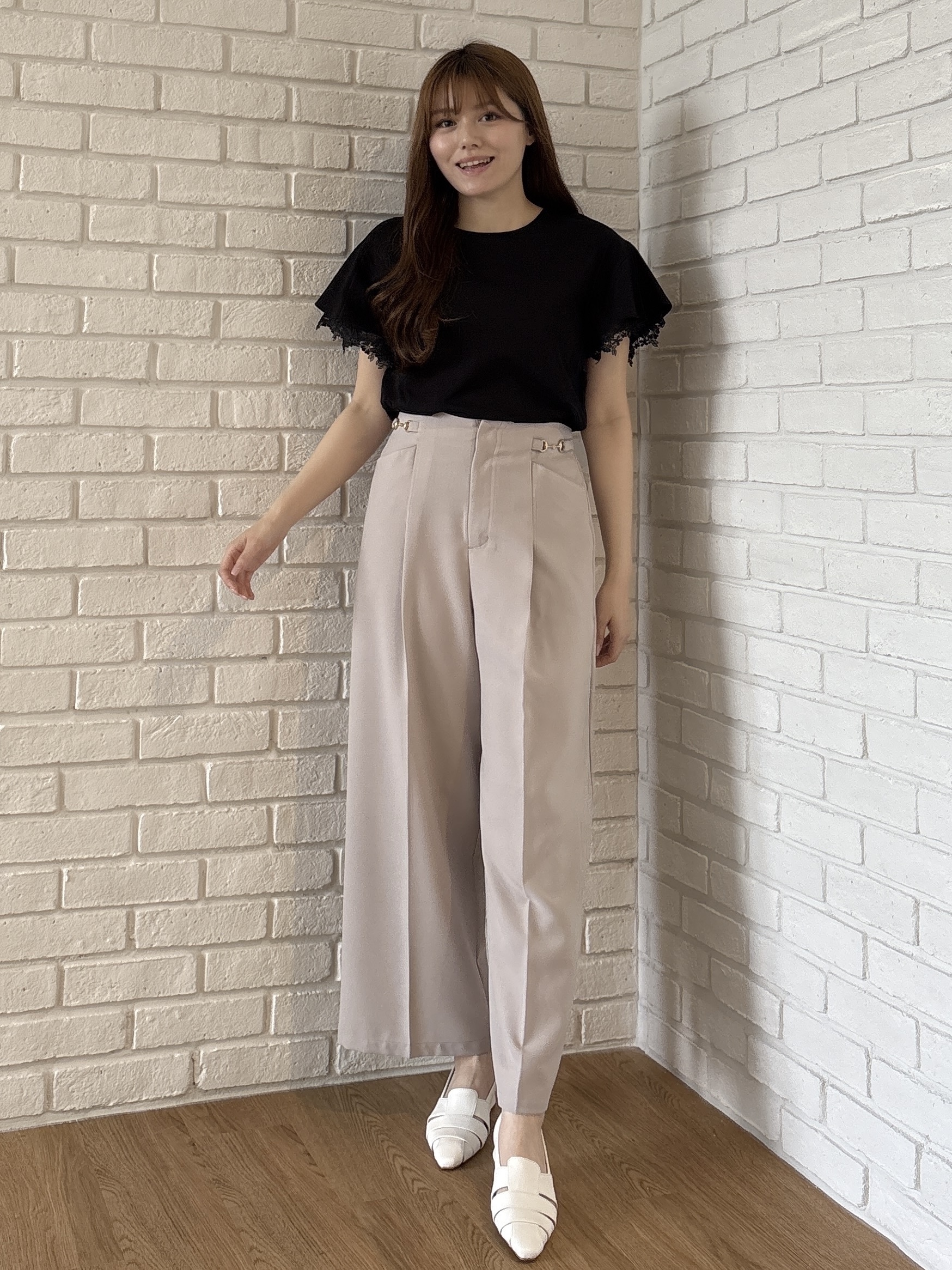 sayaさんの「grove｜【二の腕カバー、UV】涼しく華やかに、レースレイヤードスリーブTシャツ」を使ったコーディネート